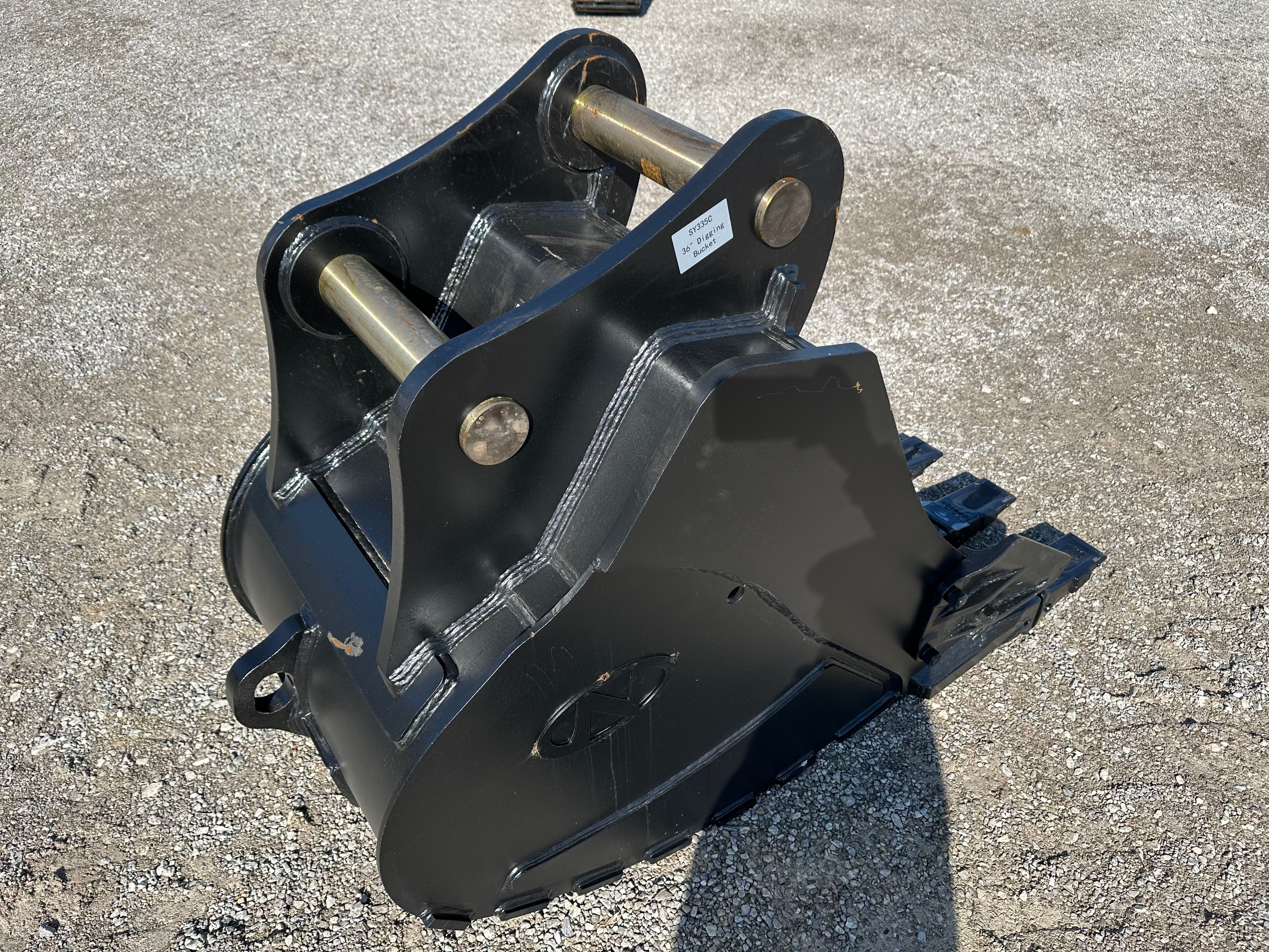 36" BUCKET FOR NEW MODEL SY335C Photo 2 Thumbnail