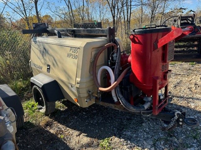 2023 DOOSAN P185 Photo 3 Thumbnail