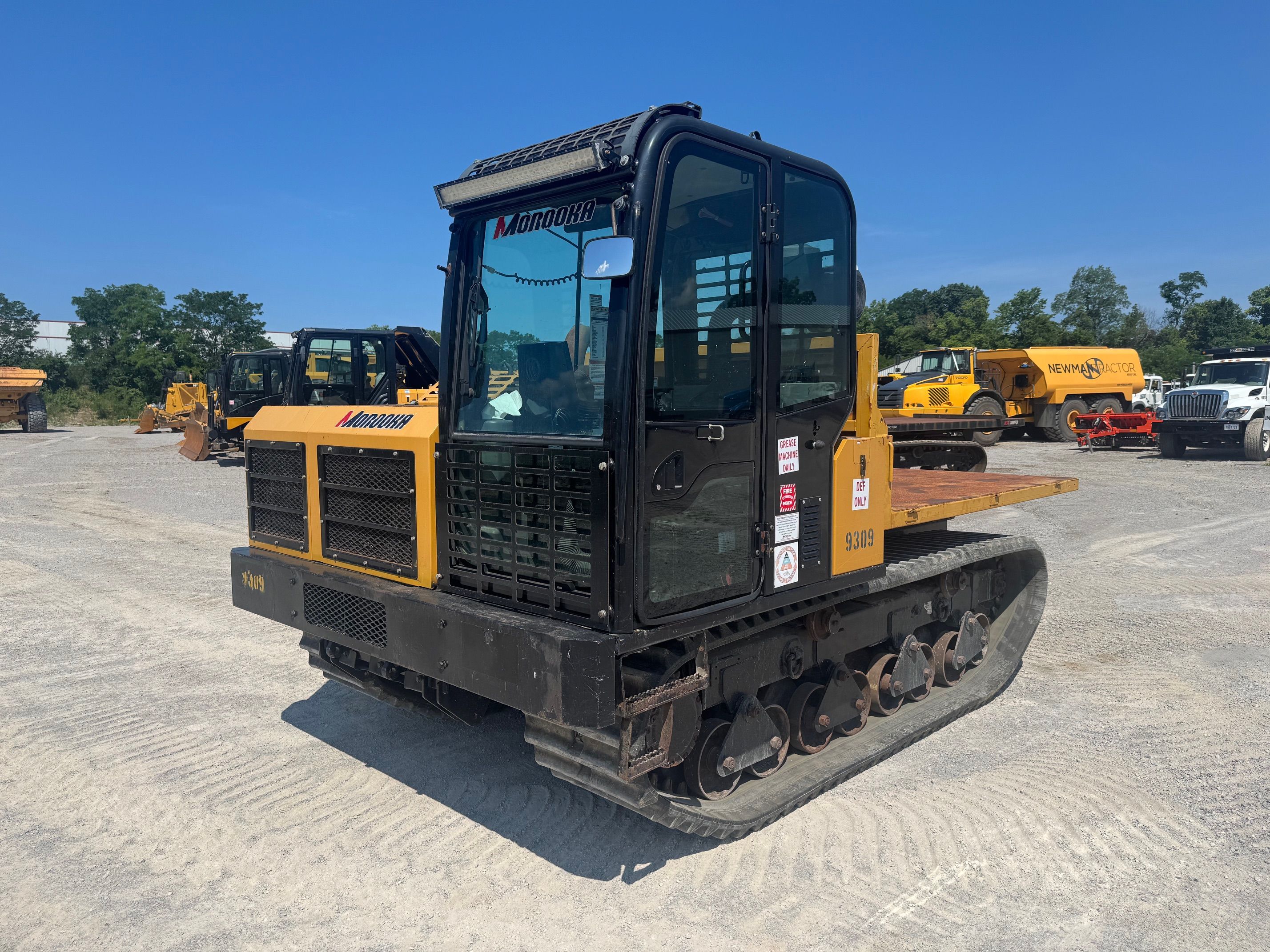 MOROOKA MST 1000VD CRAWLER CARRIER FLAT BED Photo 1 Thumbnail