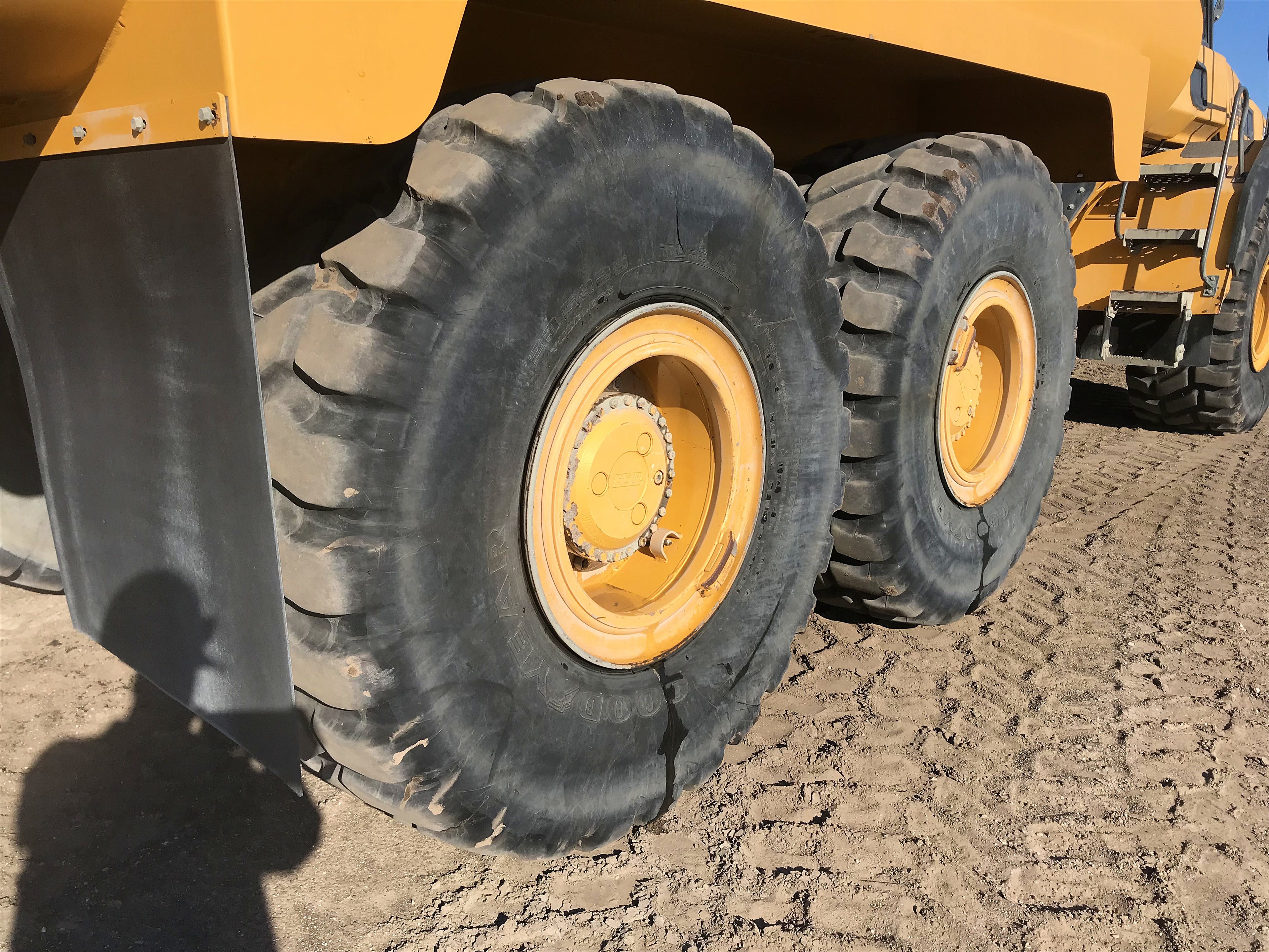 2015 BELL B30E Photo 15 Thumbnail