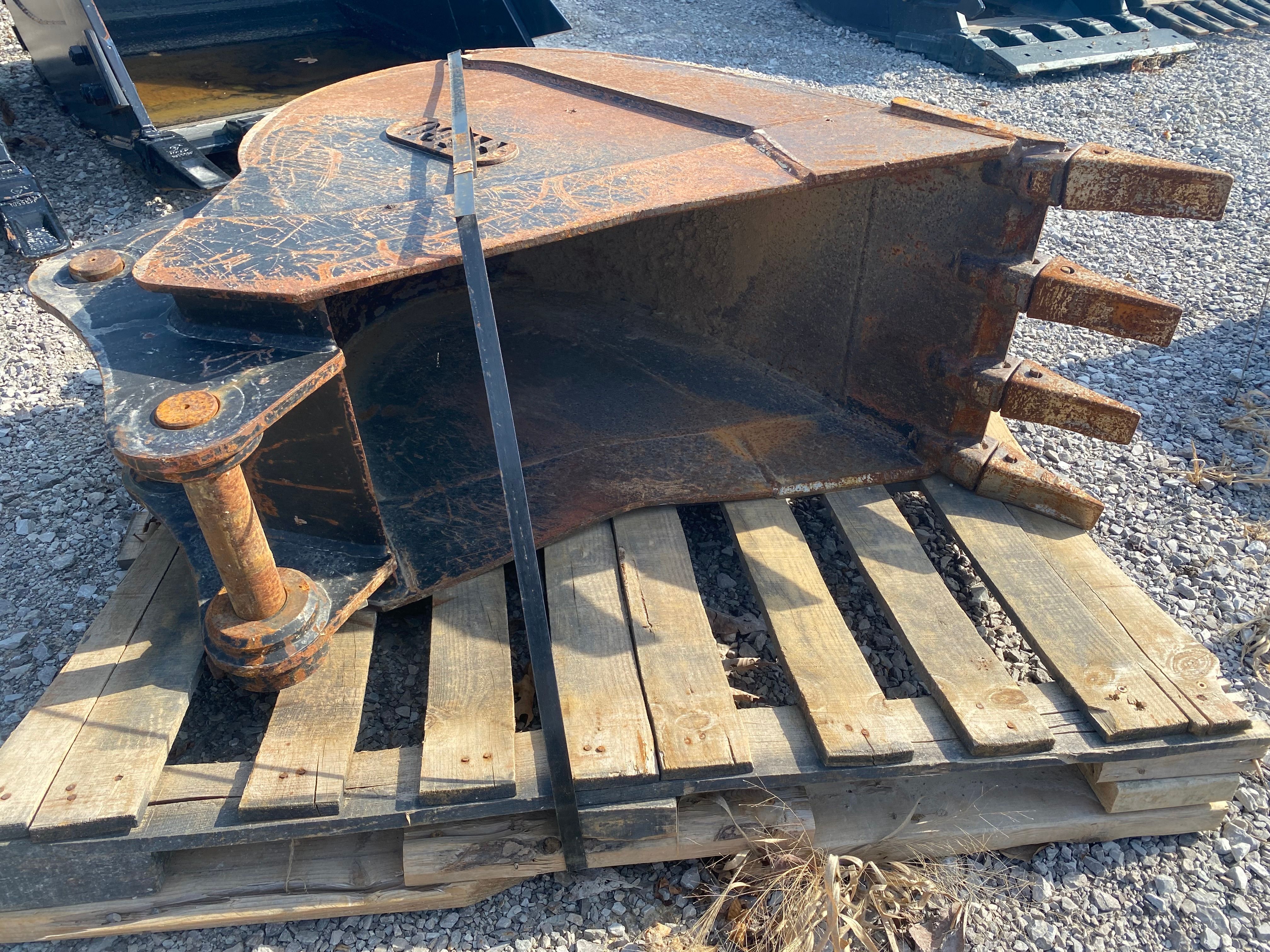 18" BUCKET FOR SY75C Photo 1 Thumbnail