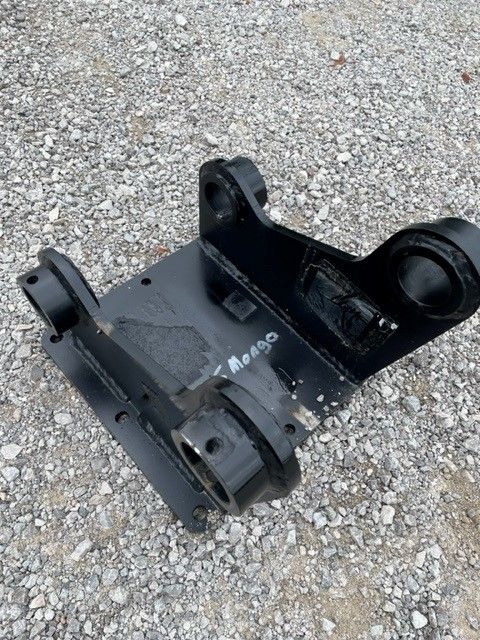 SY95C MOUNT BRACKET FOR 35" MONGO FORESTRY Photo 3 Thumbnail