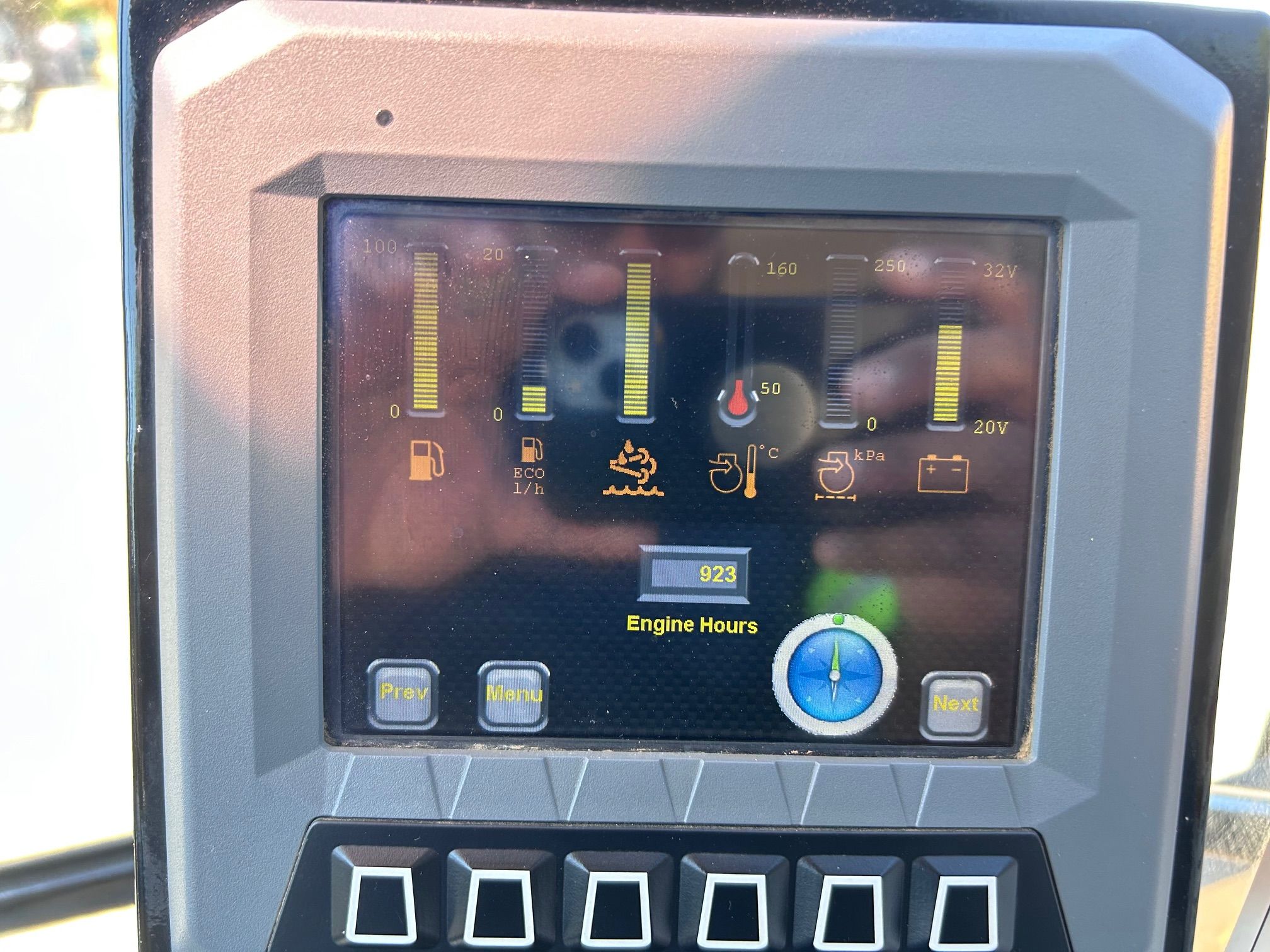 2022 MOROOKA MST 2200VDR Photo 6 Thumbnail