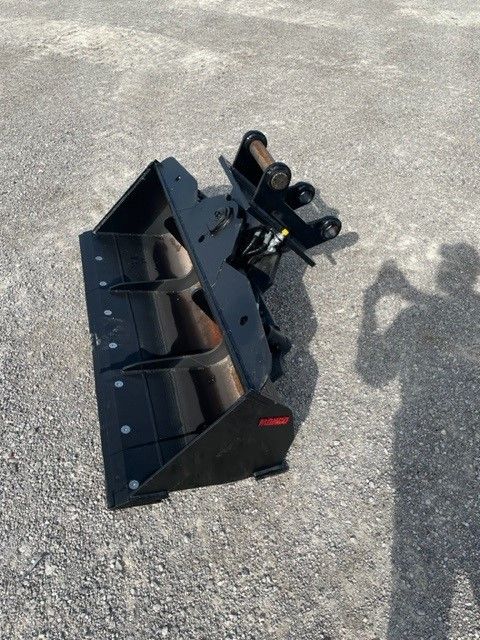 60" TILTING BUCKET Photo 1 Thumbnail