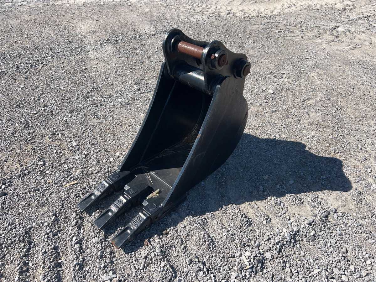 Equipment Photo - EQ8030