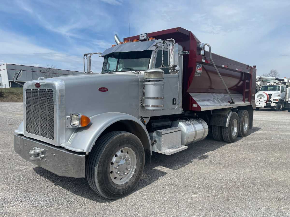 2014 PETERBILT 367 DUMP Photo 1