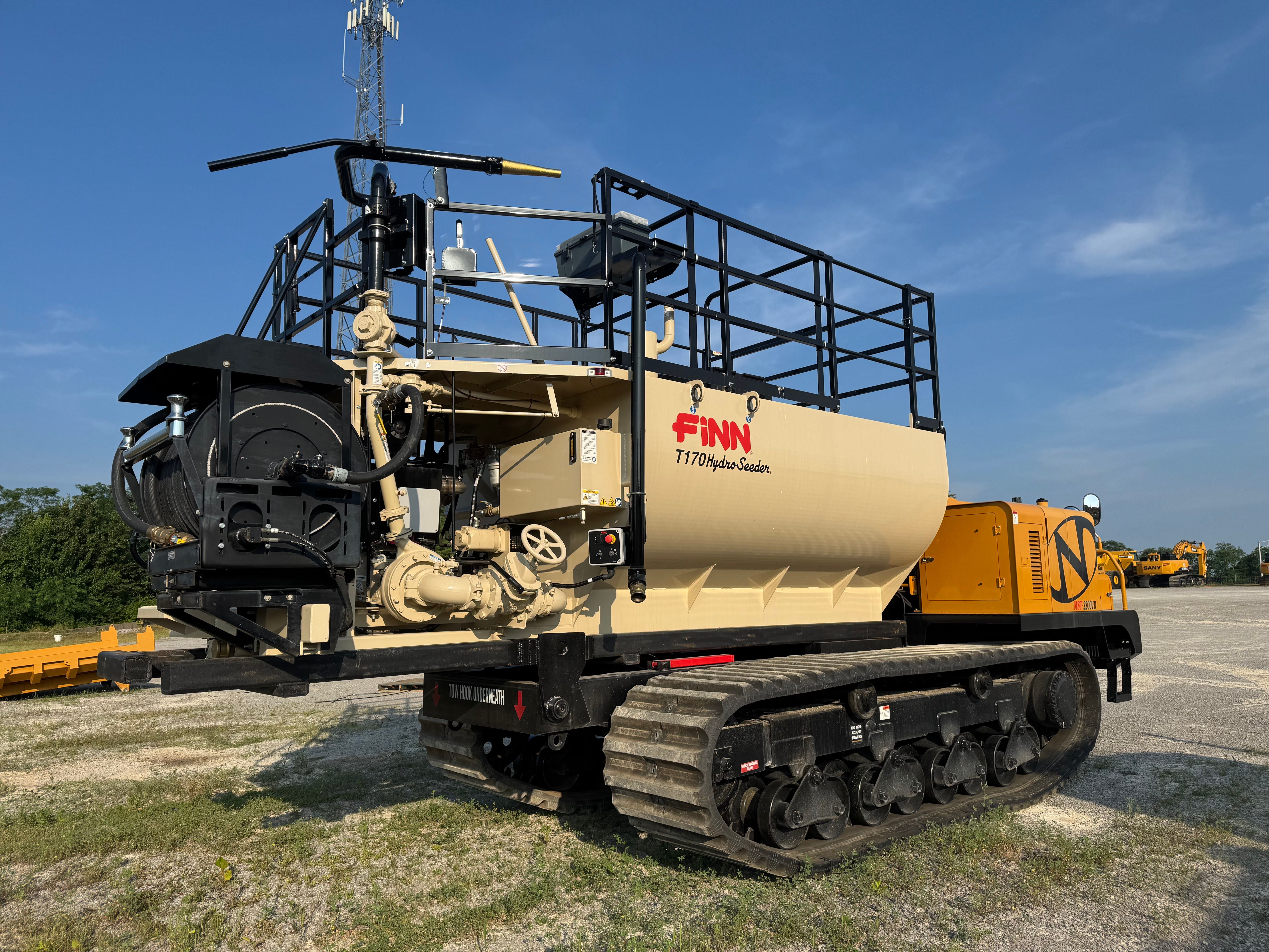 2024 MOROOKA MST 2200VD Photo 4 Thumbnail