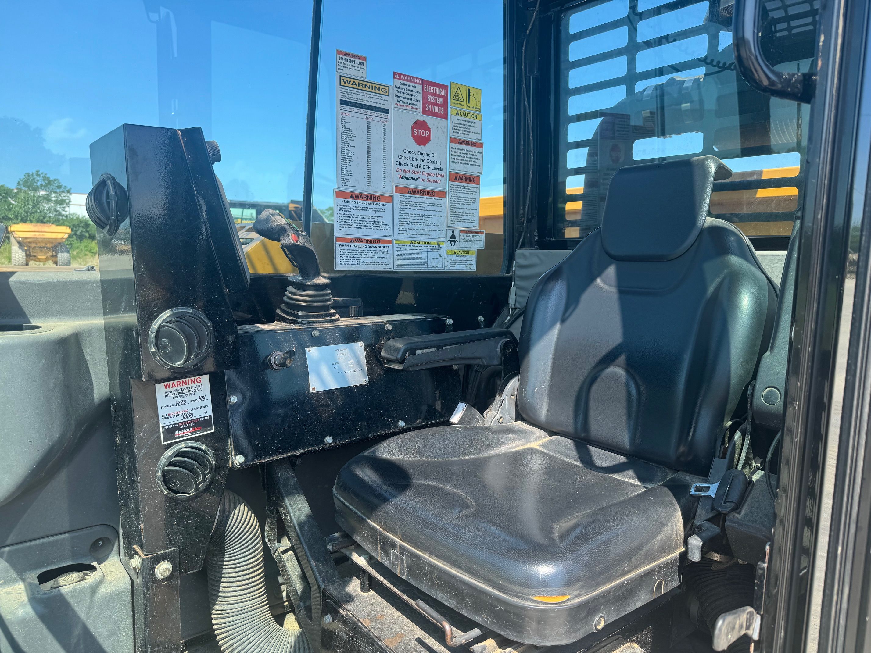 MOROOKA MST 1000VD CRAWLER CARRIER FLAT BED Photo 9 Thumbnail