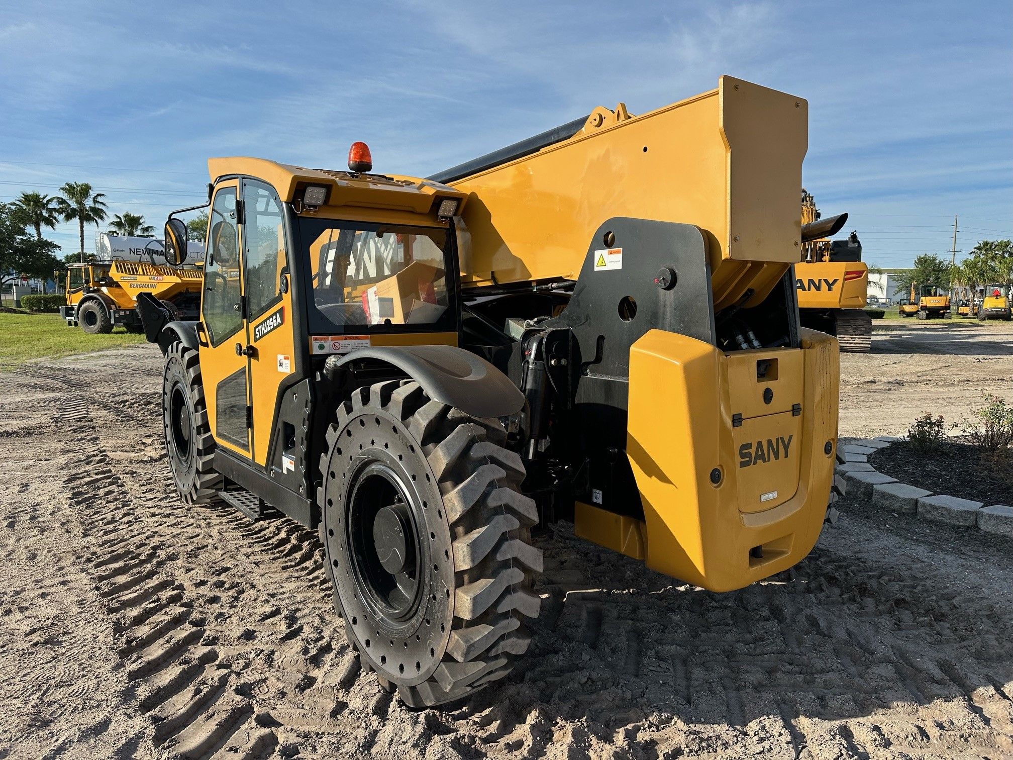 2024 SANY STH1256A-CAB Photo 3 Thumbnail