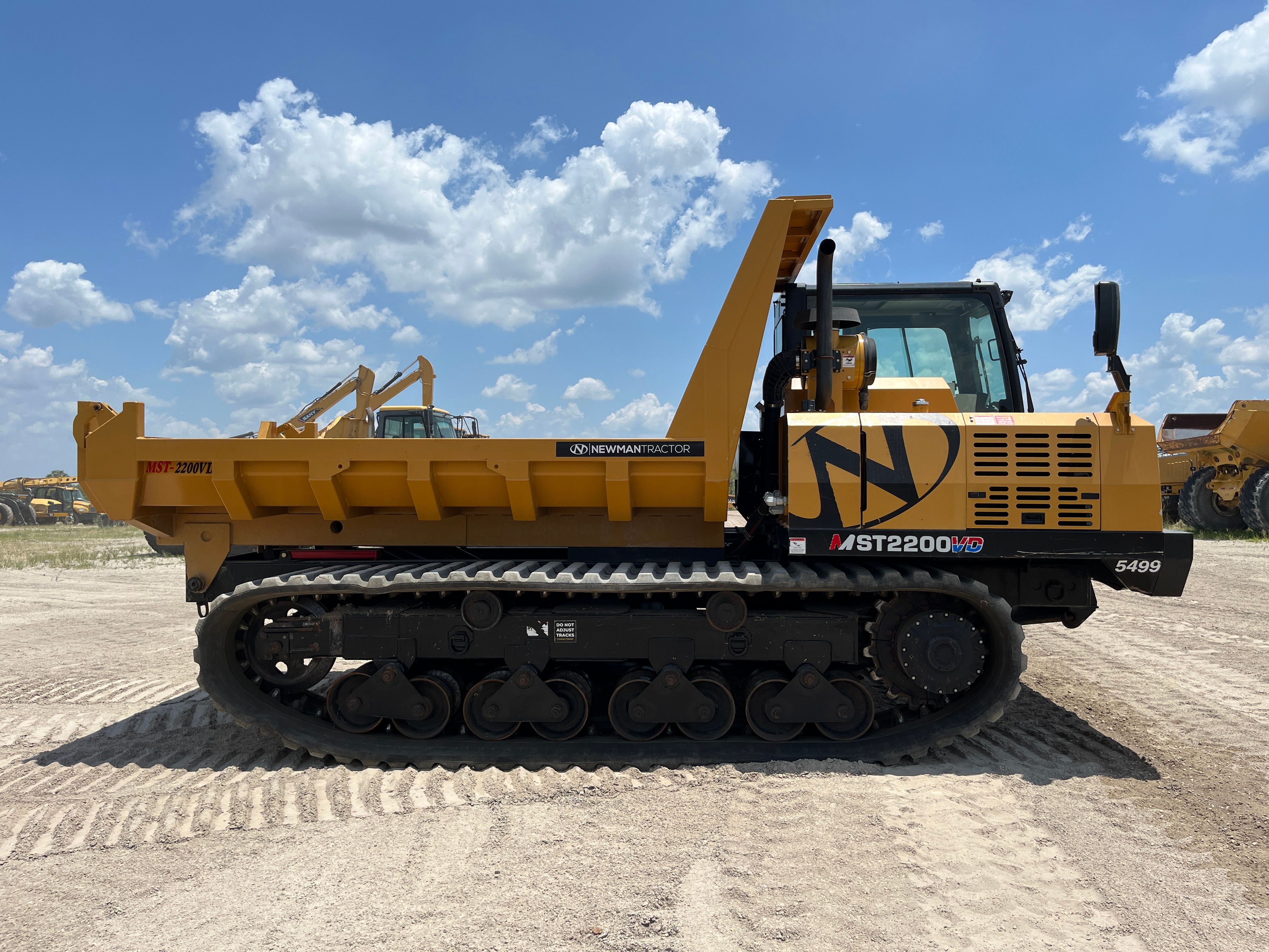 2022 MOROOKA MST 2200VD Photo 5 Thumbnail