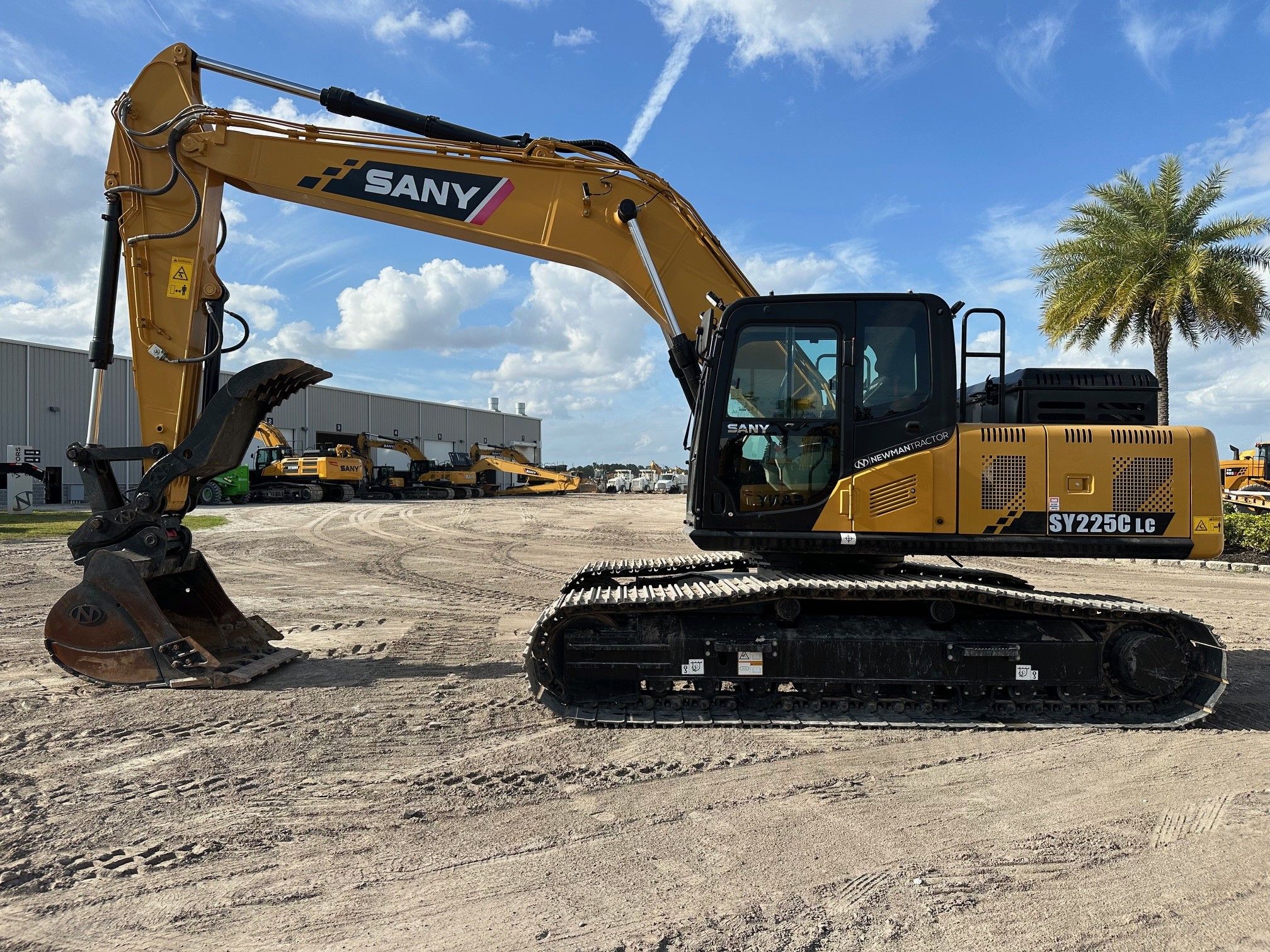2022 SANY SY225C Photo 2 Thumbnail