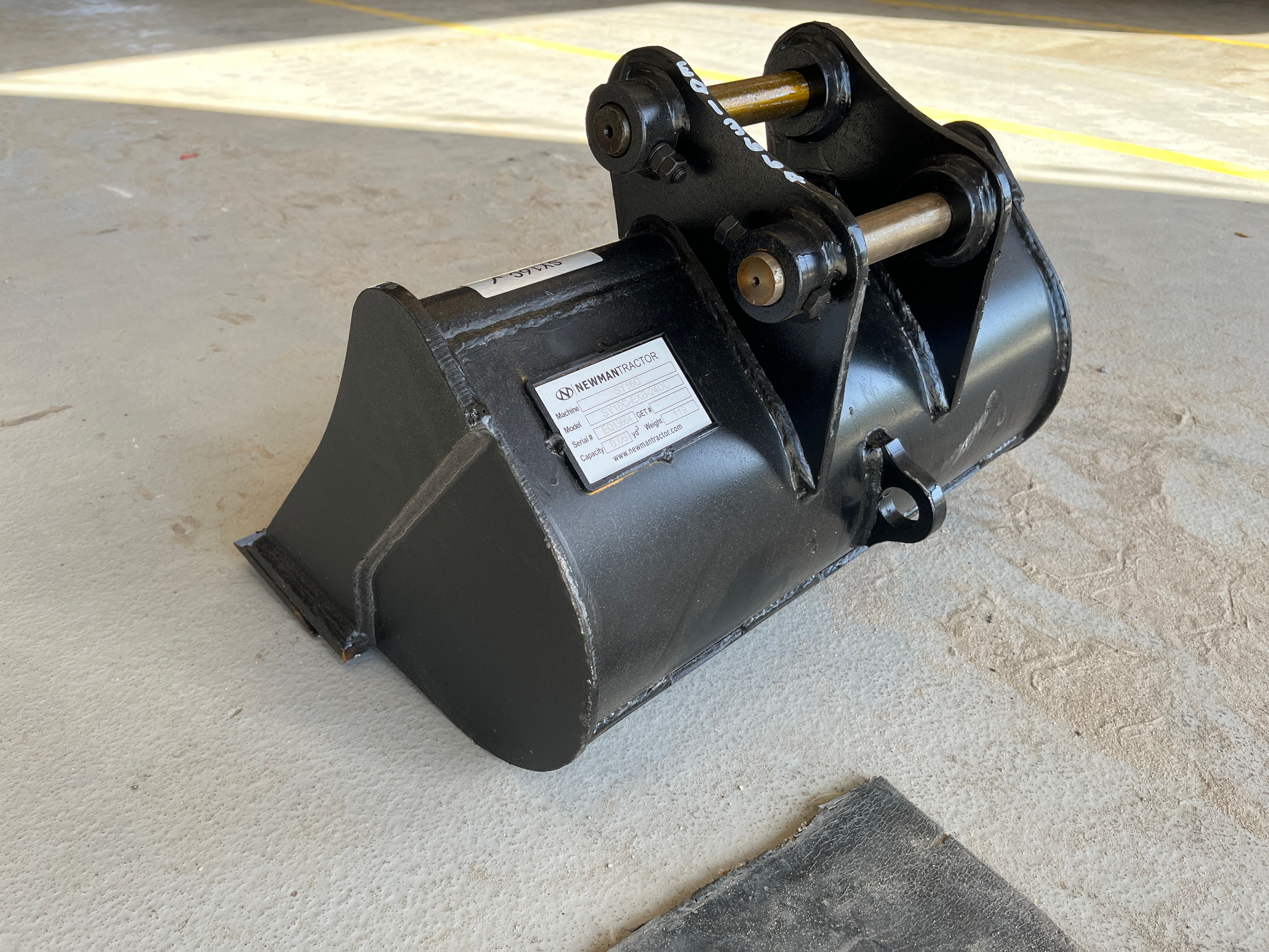 24" DC BUCKET FOR SY16C Photo 2 Thumbnail