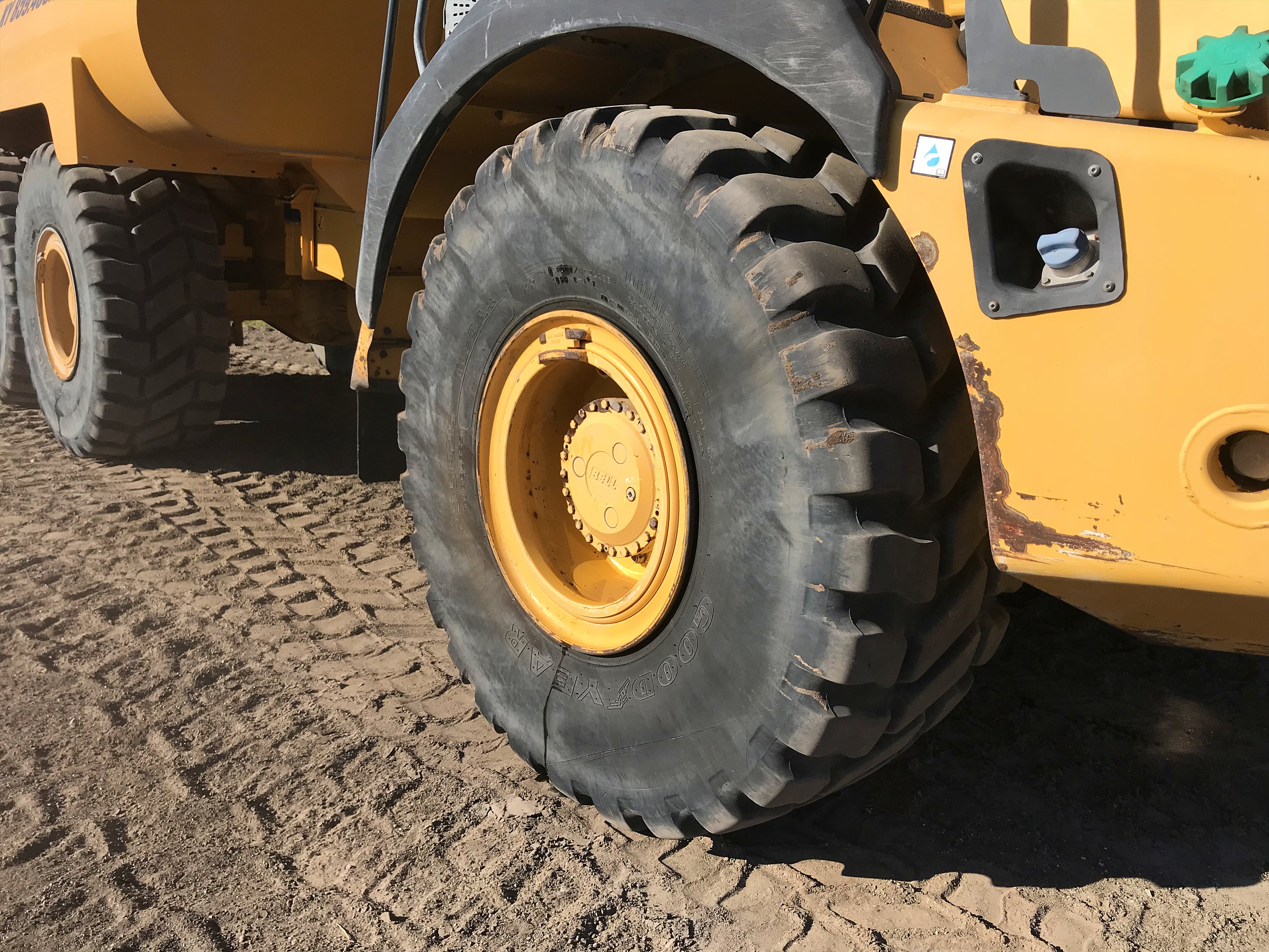 2015 BELL B30E Photo 13 Thumbnail