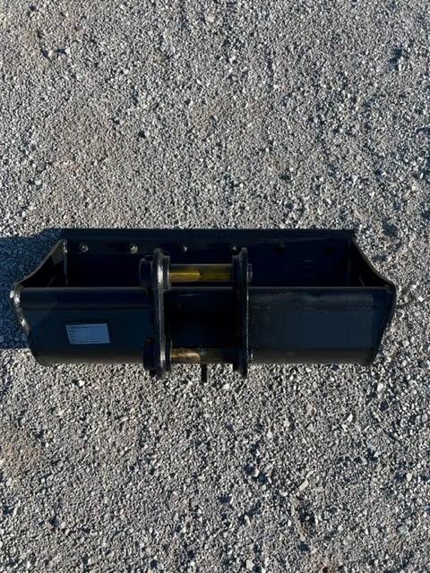 36" EXCAVATOR DITCH CLEANING BUCKET 40MM PIN Photo 5 Thumbnail