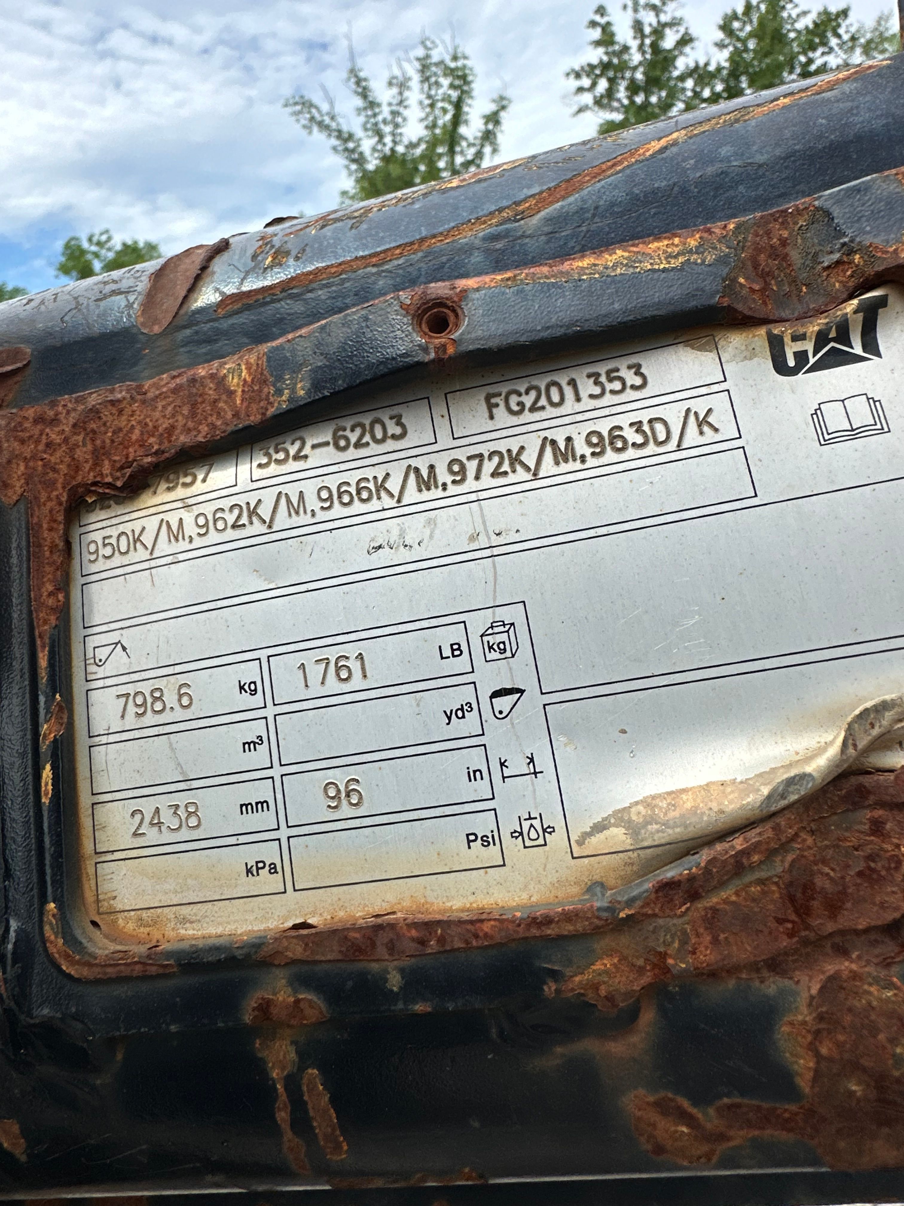 CAT 963K CRAWLER LOADER FORKS Photo 5 Thumbnail