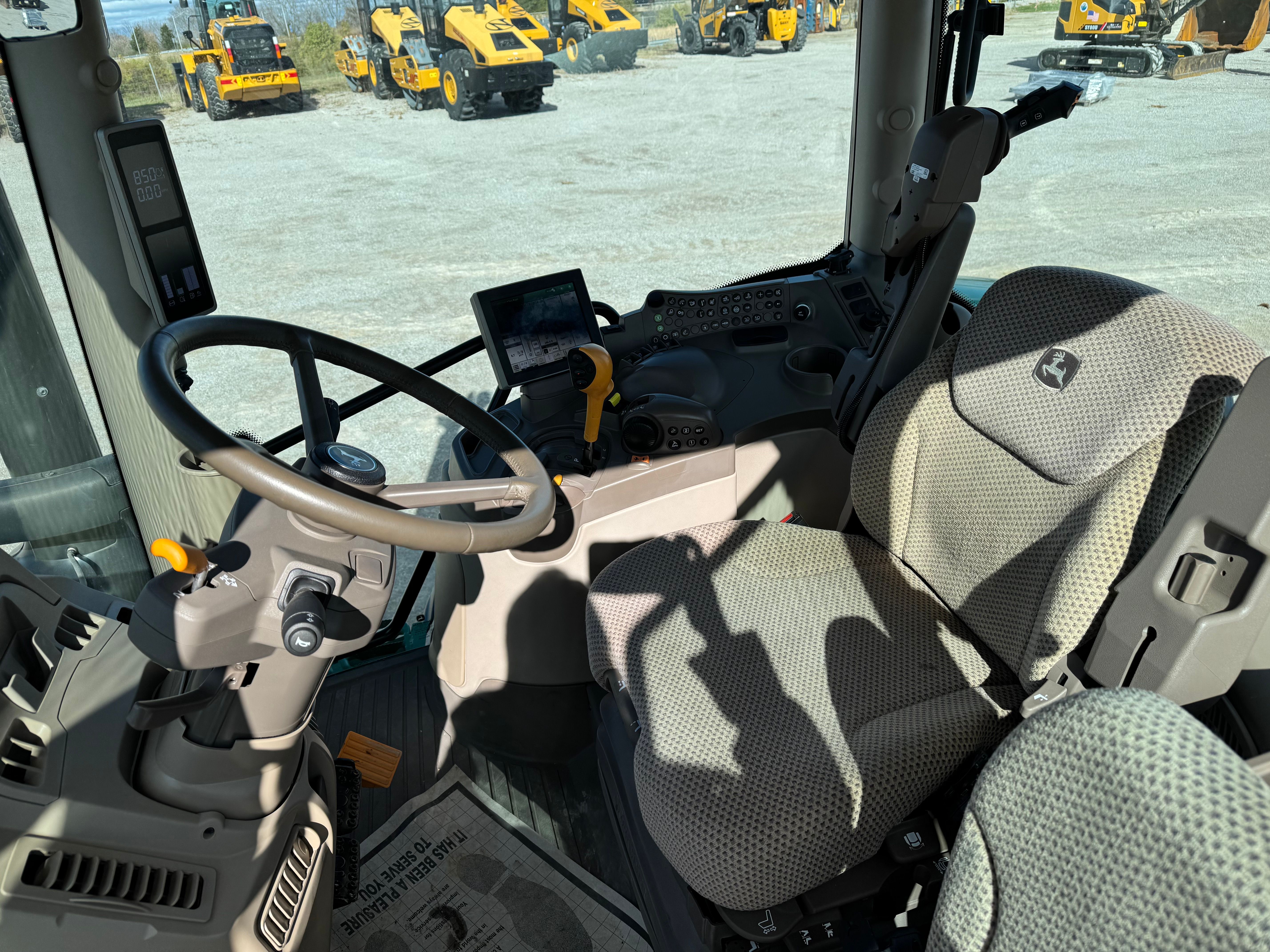 2022 JOHN DEERE 6R 155 Photo 2 Thumbnail