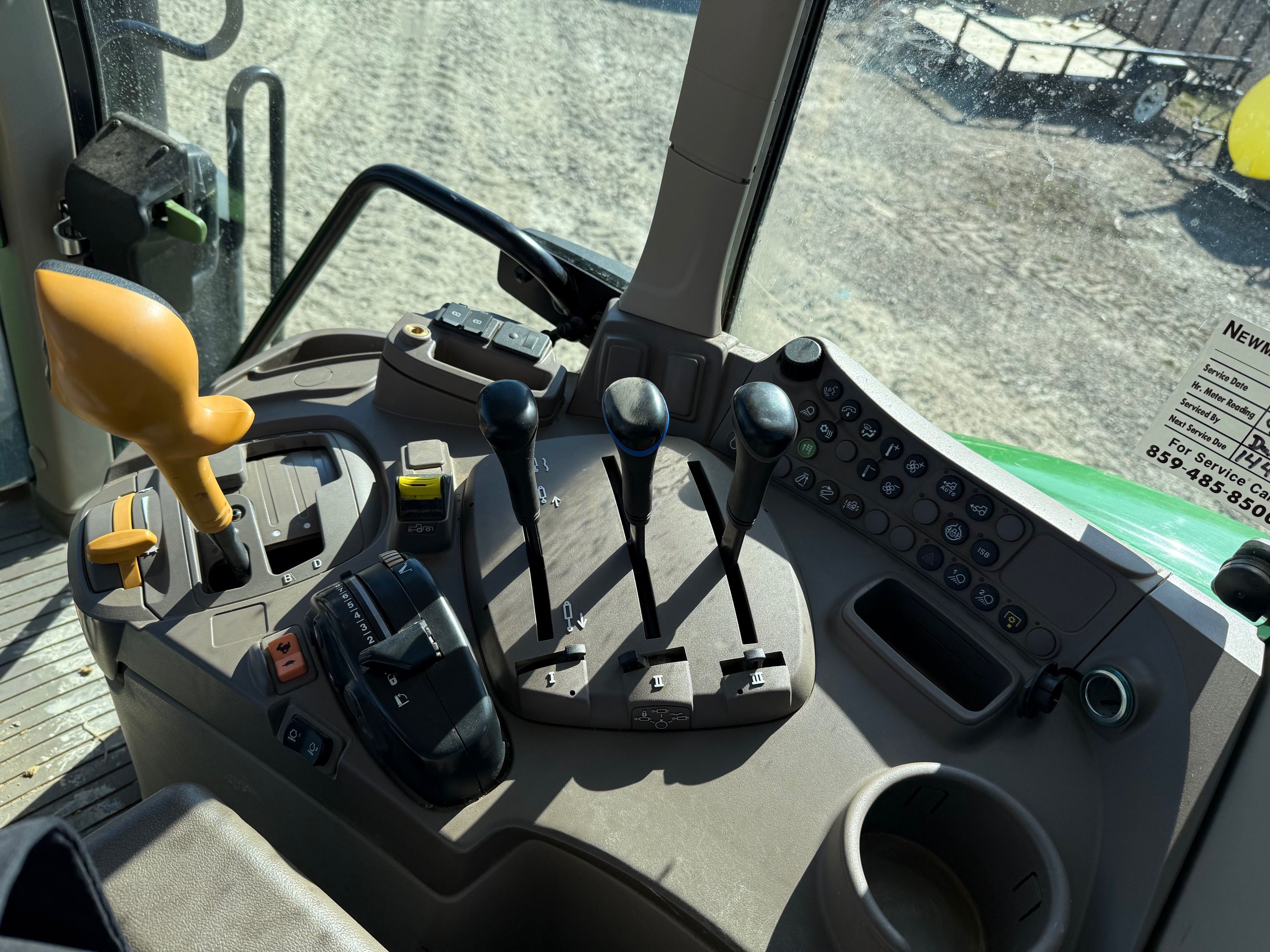 2023 JOHN DEERE 6155M Photo 8 Thumbnail