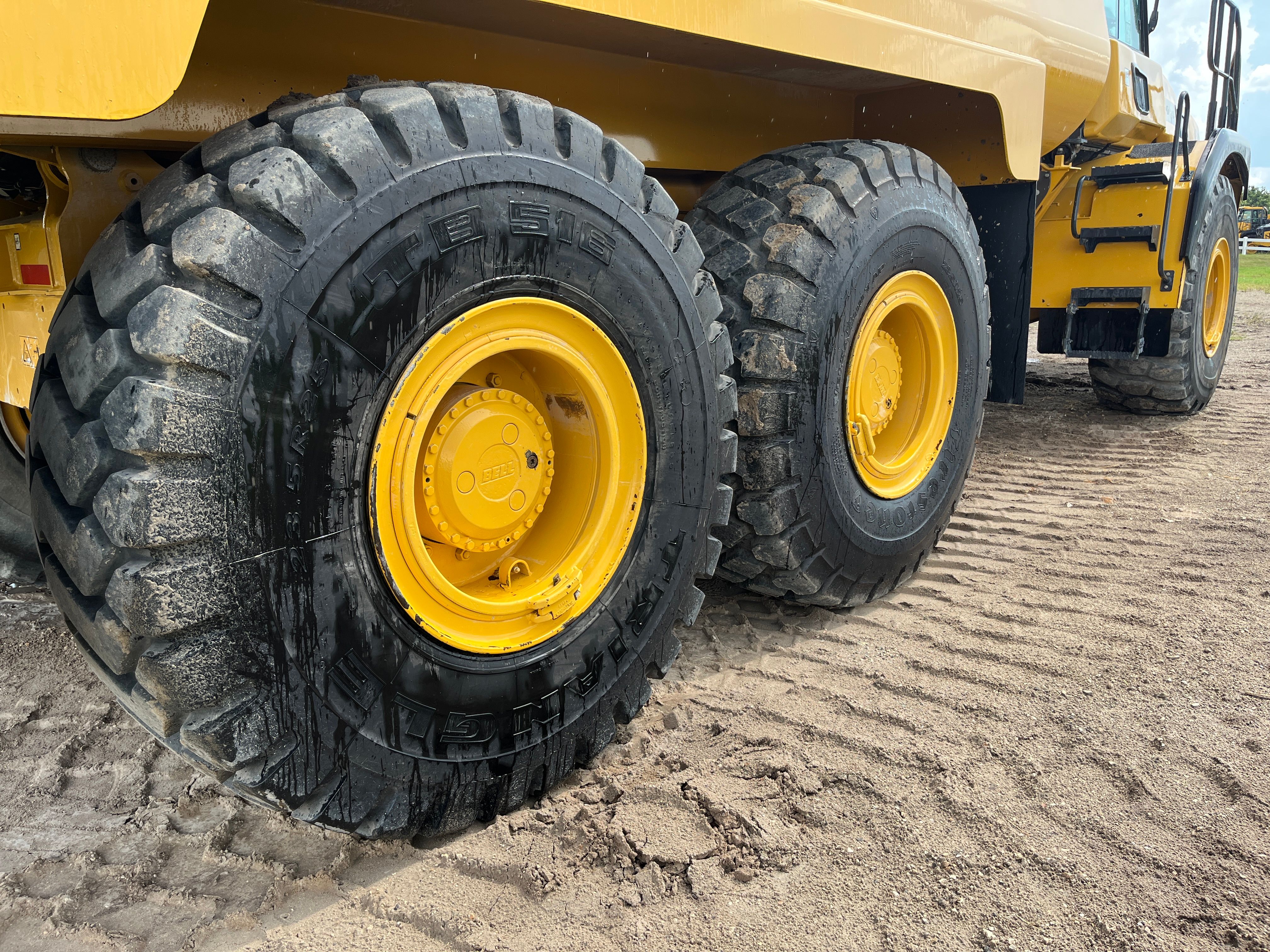 2016 BELL B25E Photo 13 Thumbnail