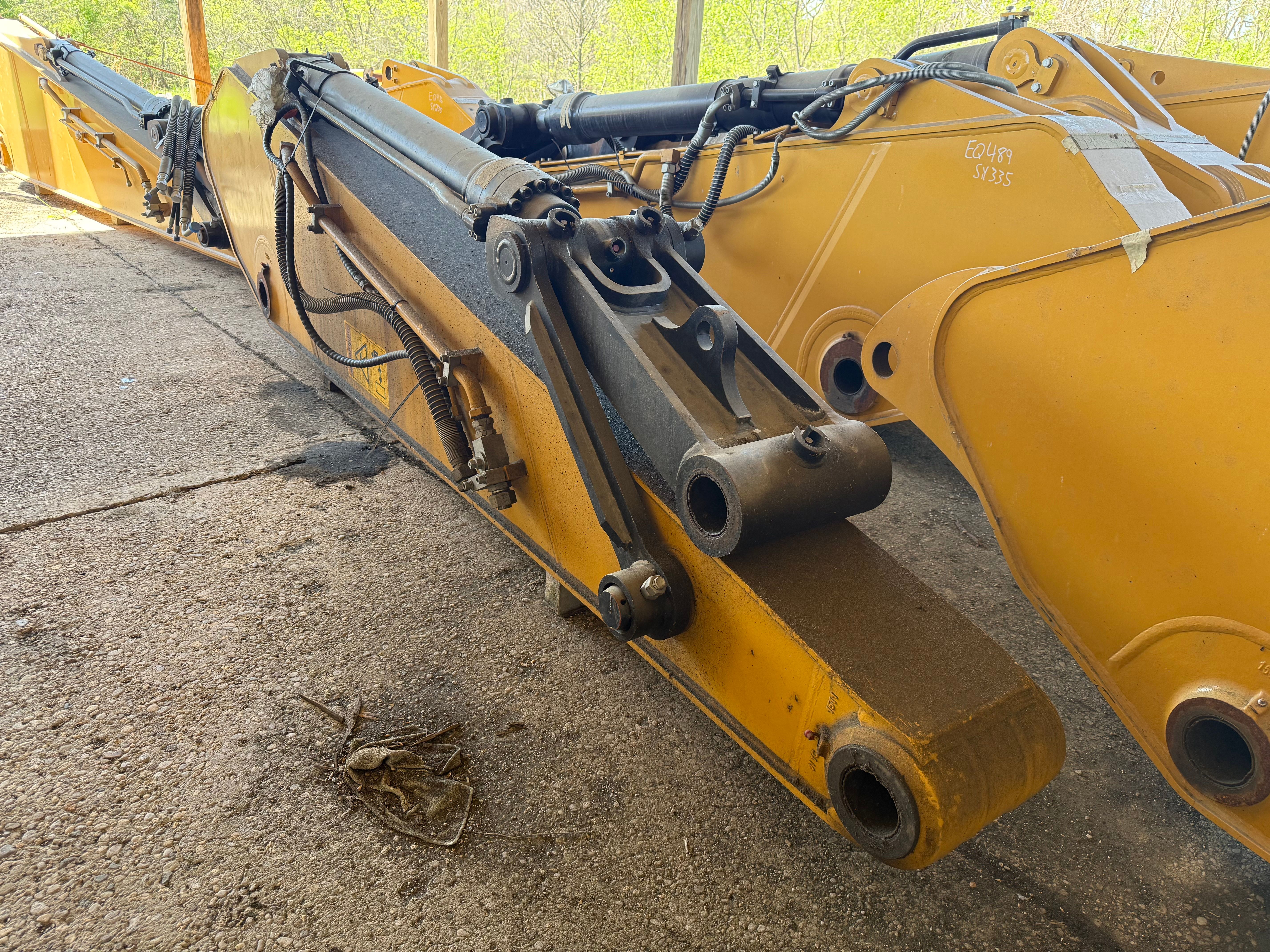 SANY SY235 EXCAVATOR STICK (117") Photo 2 Thumbnail