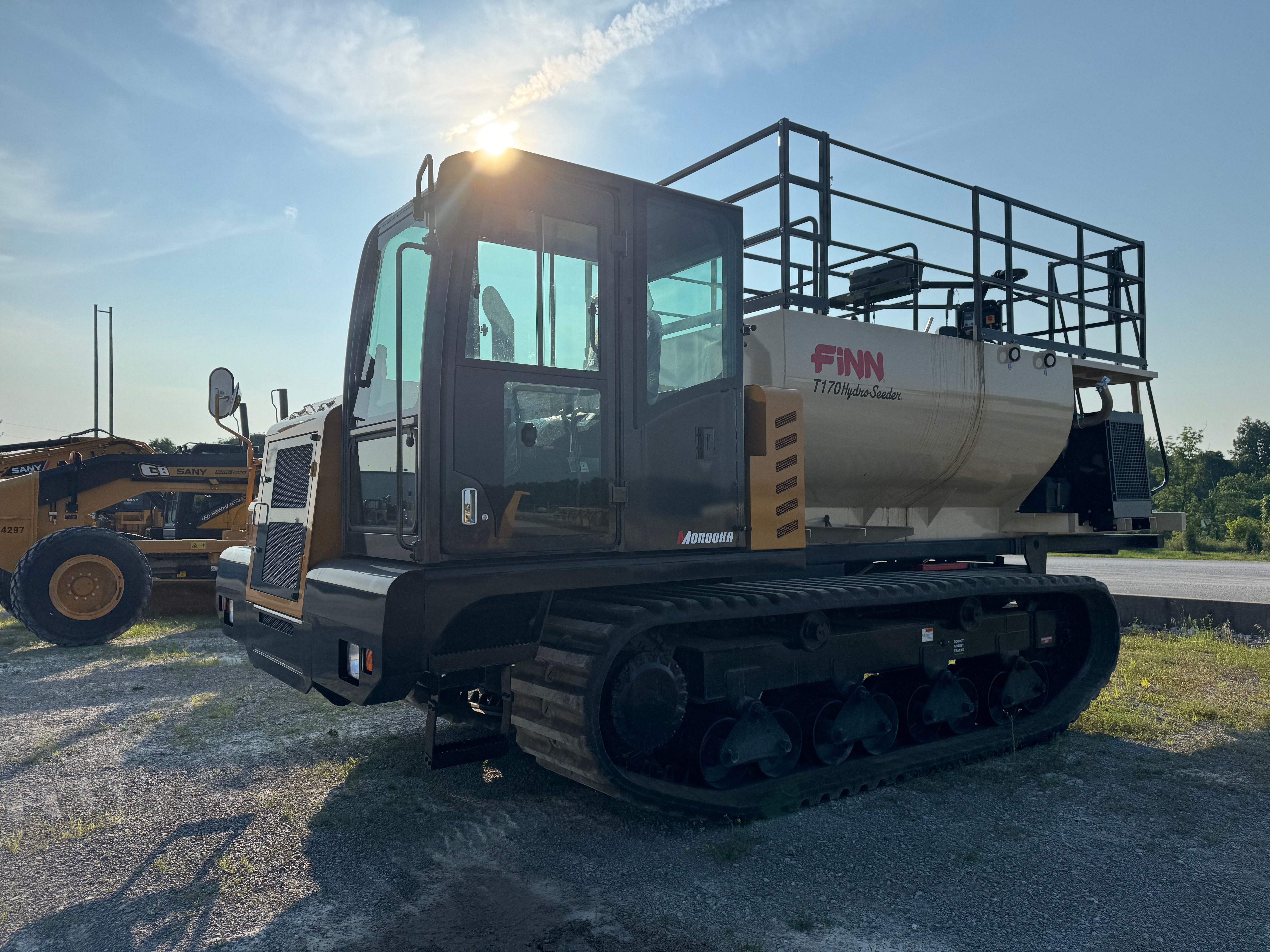 2024 MOROOKA MST 2200VD Photo 5 Thumbnail