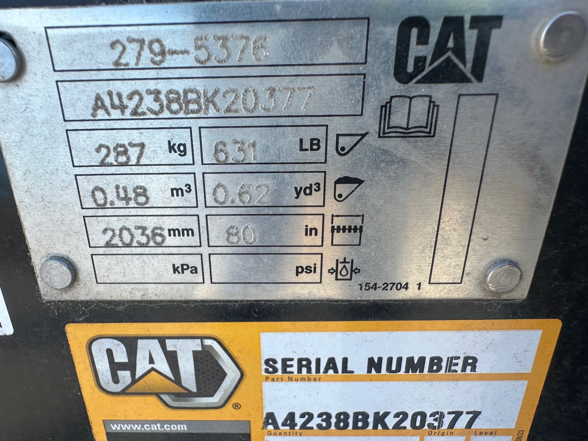 CAT 299D3 80" Skid Steer Bucket Photo 5 Thumbnail