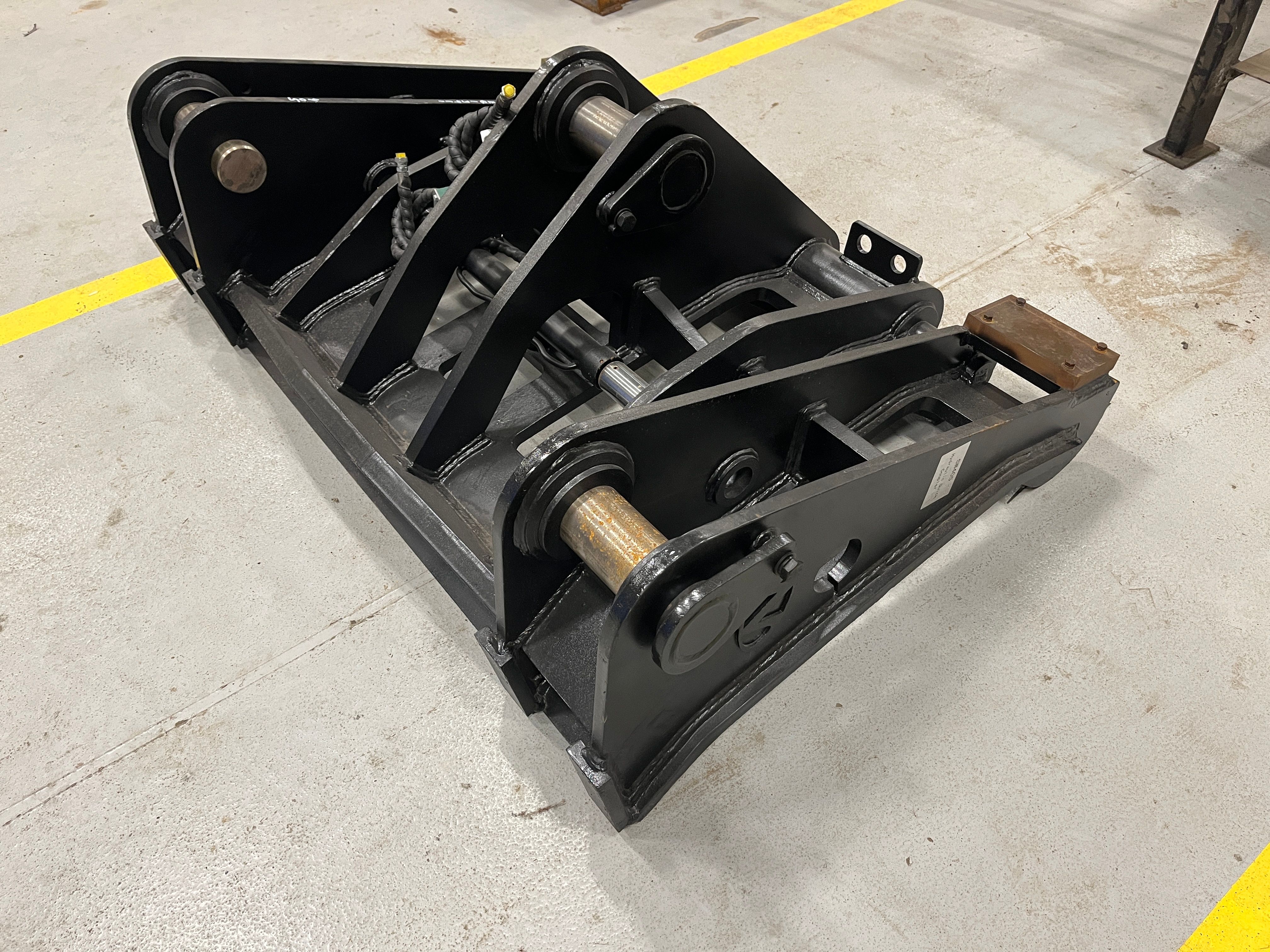 HYDRAULIC QUICK COUPLER FOR SW405K Photo 3 Thumbnail