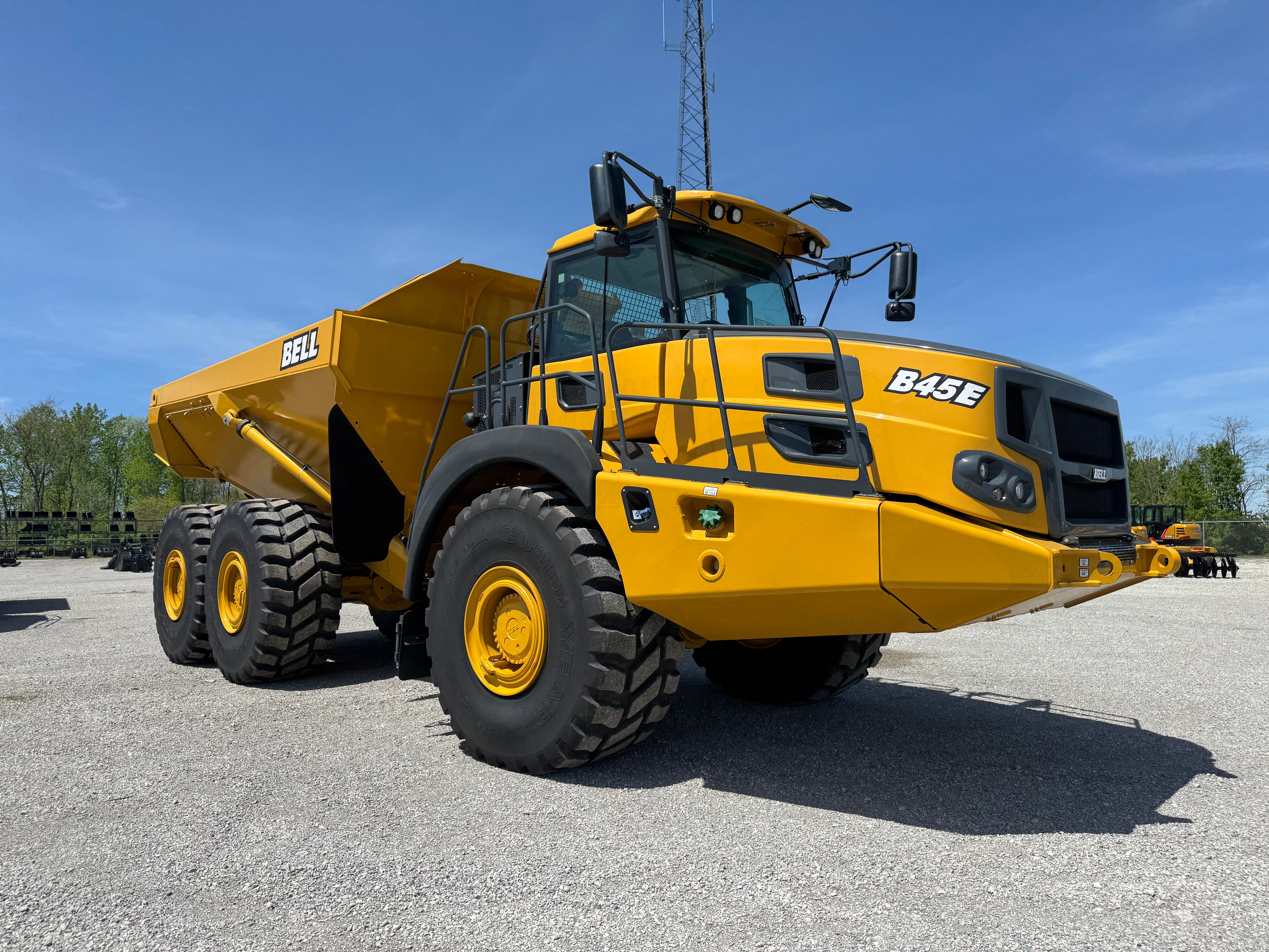 2025 BELL B45E Photo 11 Thumbnail