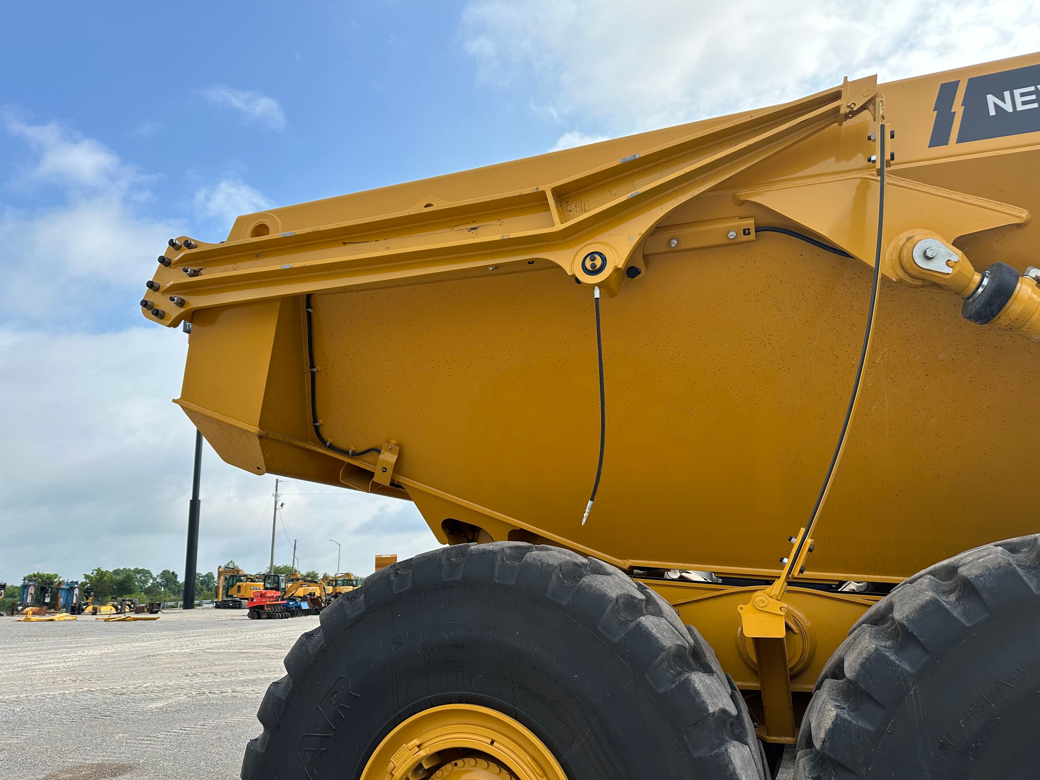 BELL B45E TAILGATE Photo 1 Thumbnail