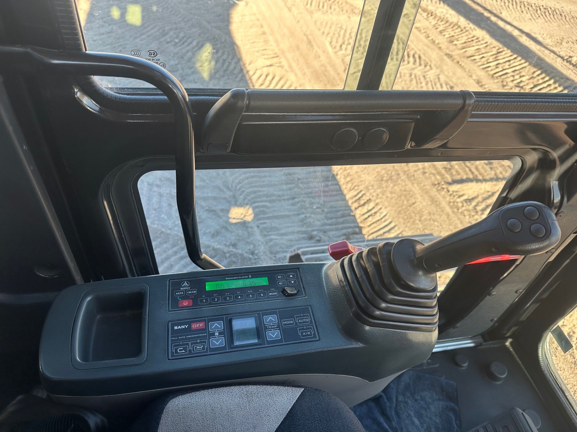 2023 SANY SY225C Photo 8 Thumbnail