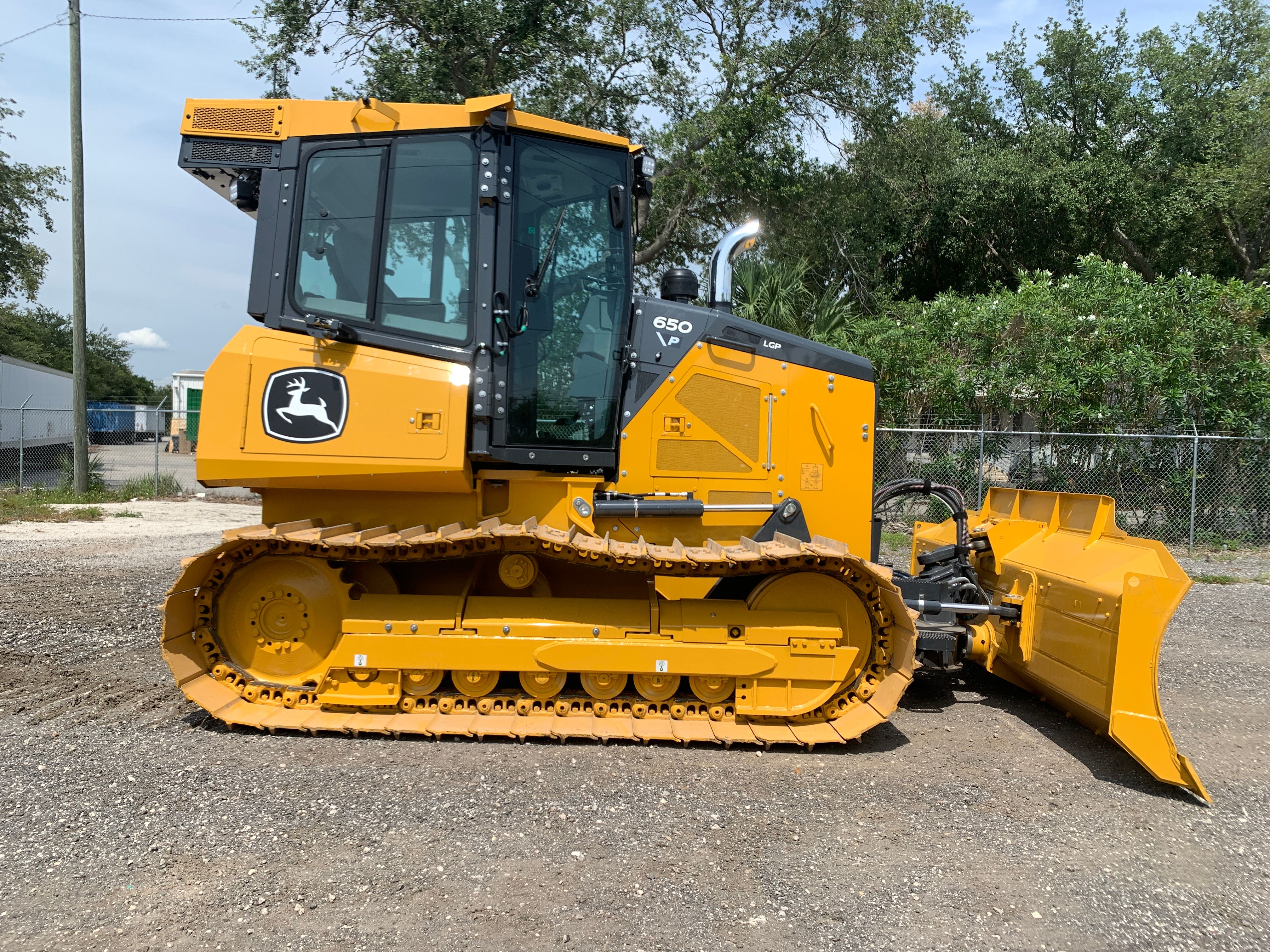 2023 JOHN DEERE 650 P-TIER Photo 5 Thumbnail