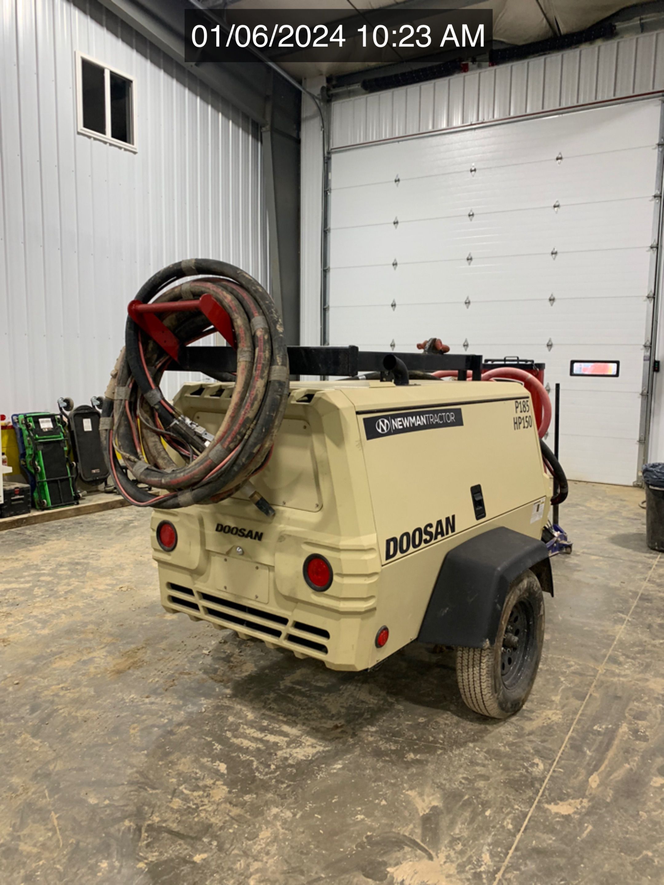 2023 DOOSAN P185 Photo 1 Thumbnail