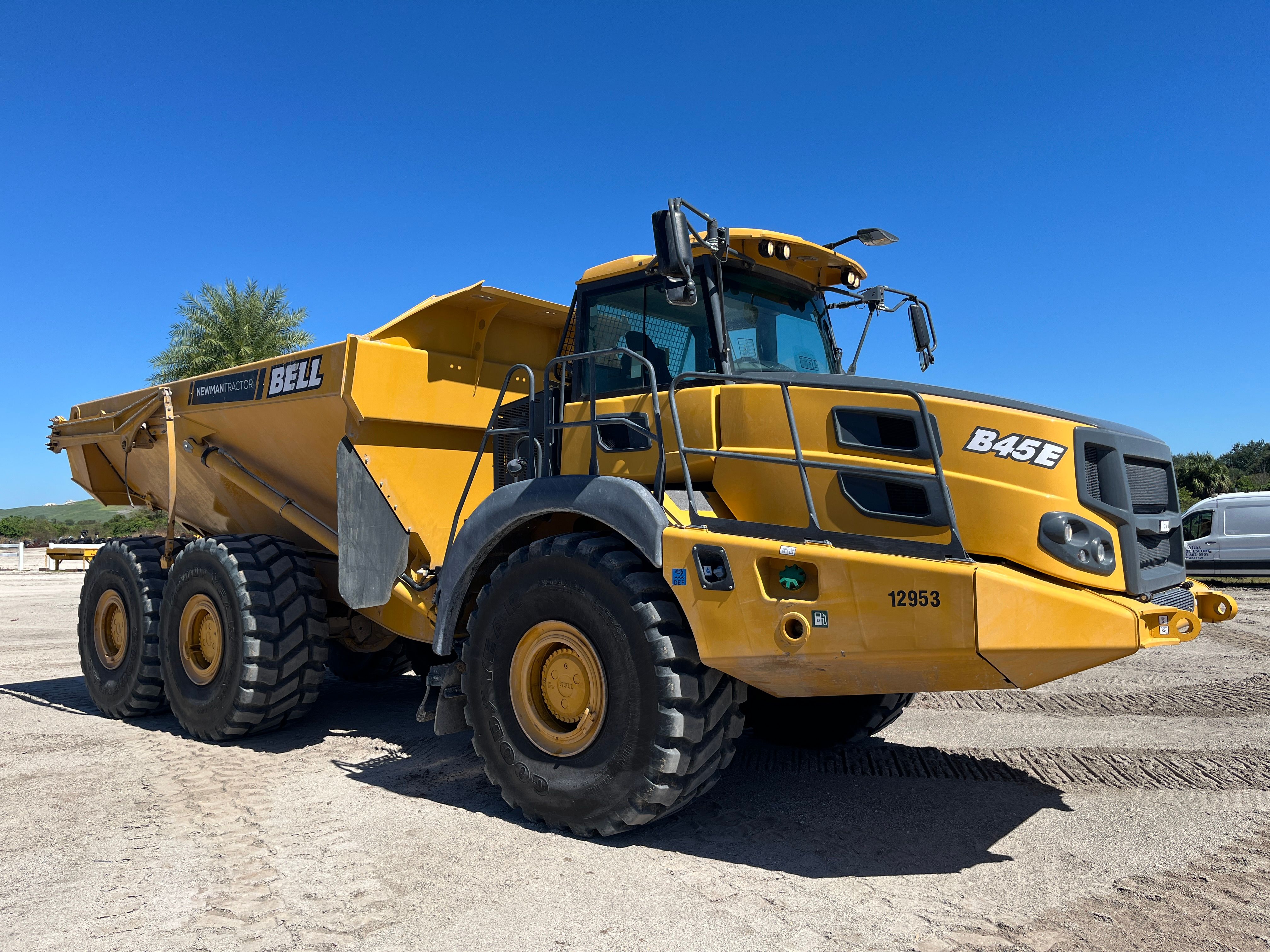 2025 BELL B45E Photo 6 Thumbnail