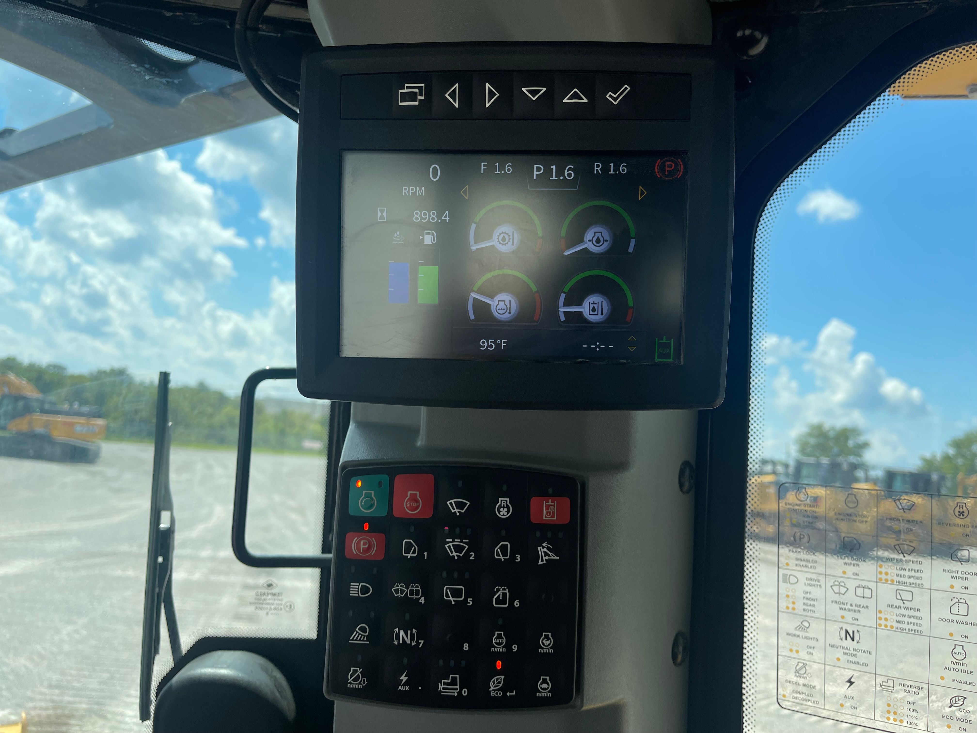 2019 JOHN DEERE 850L Photo 11 Thumbnail