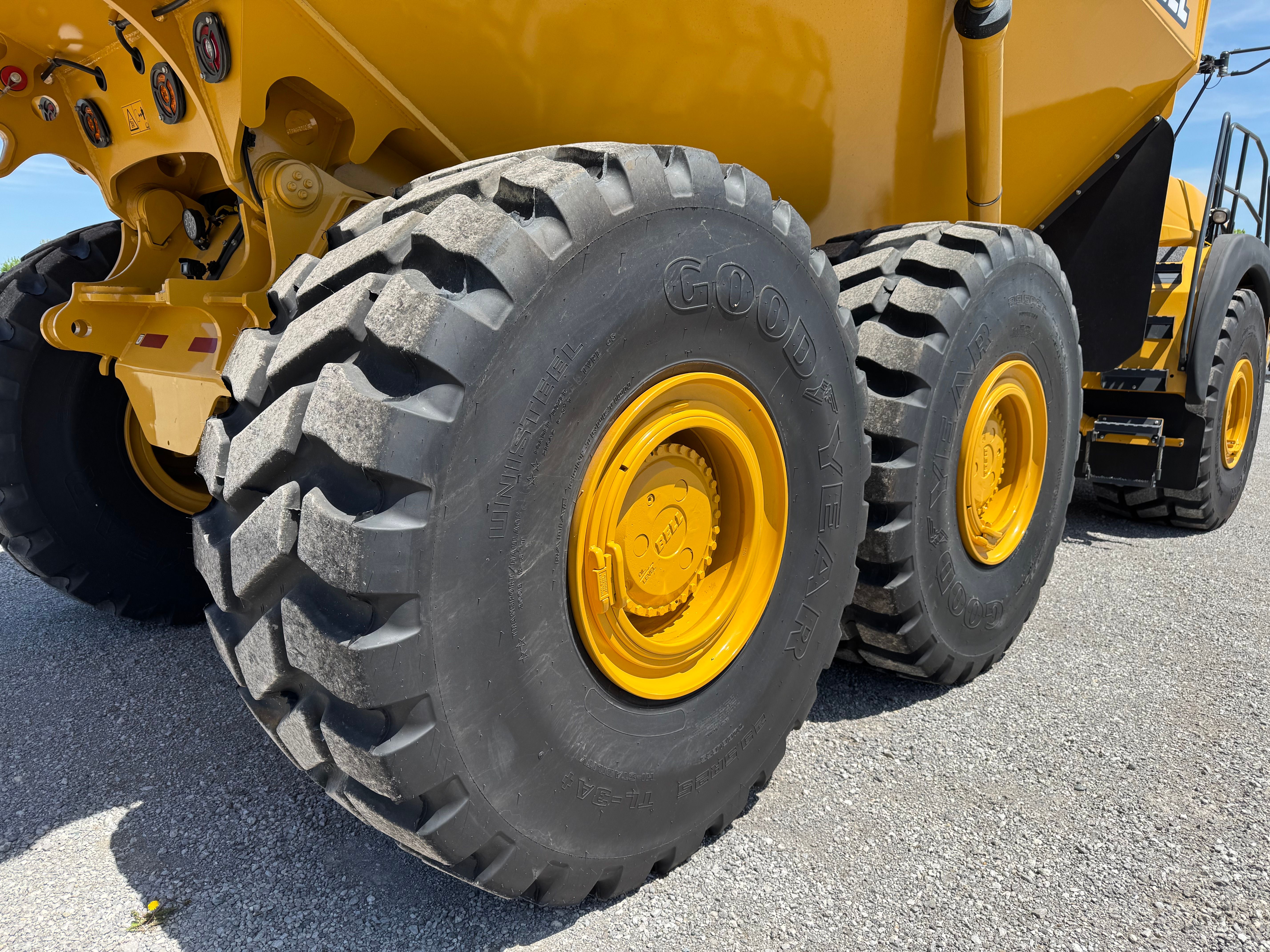 2025 BELL B45E Photo 14 Thumbnail