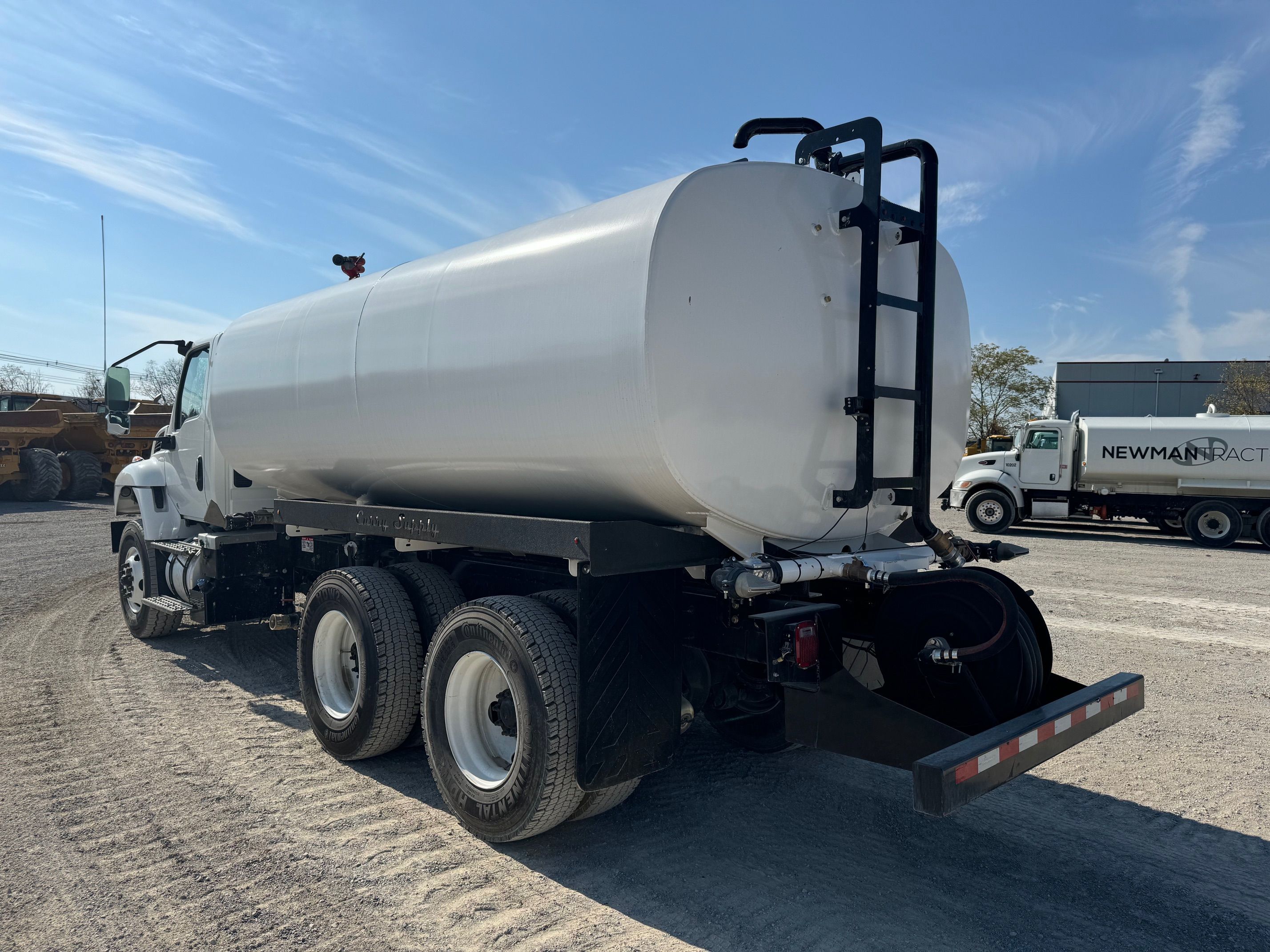 2024 INTERNATIONAL HV607 Photo 2 Thumbnail