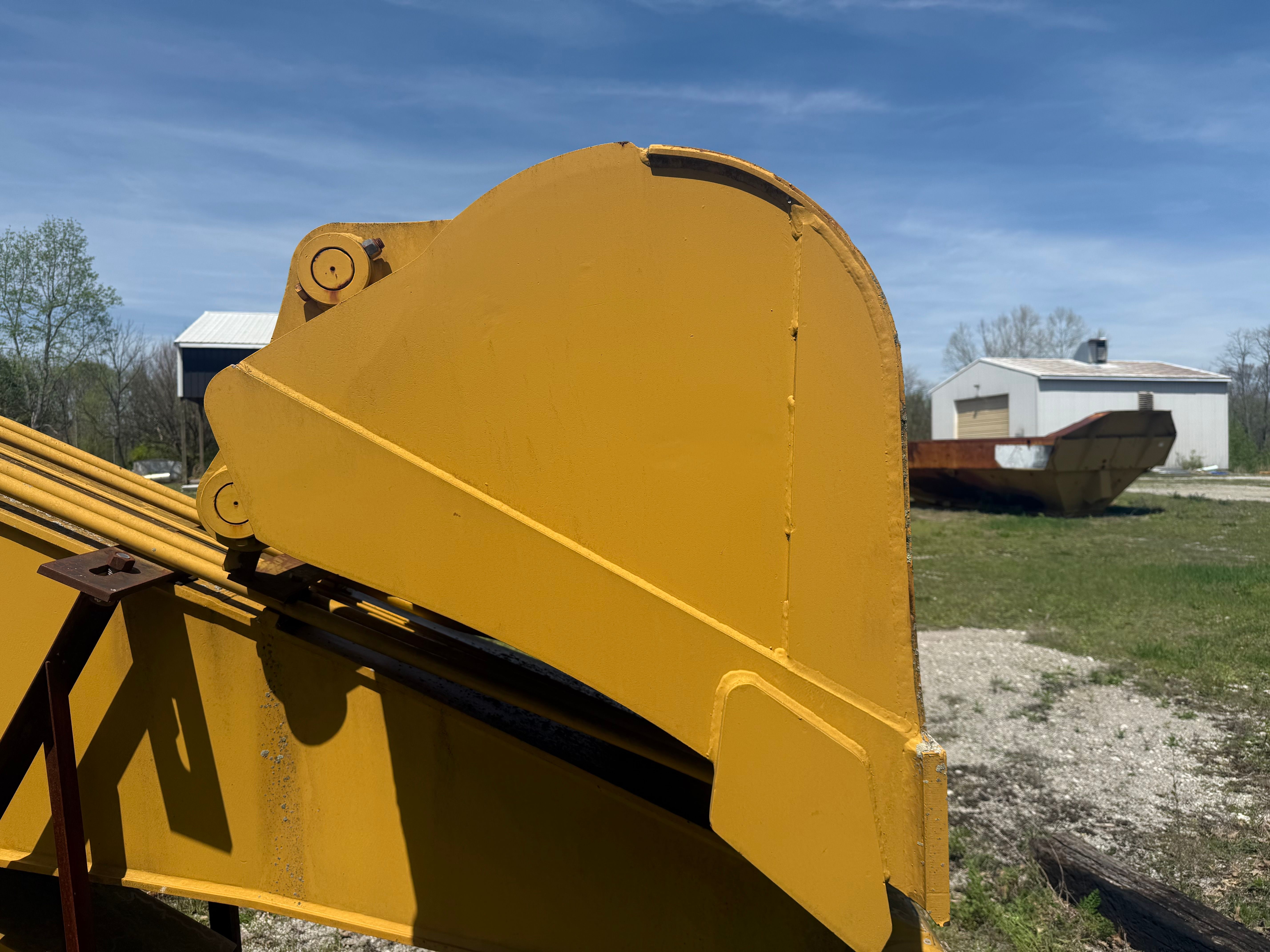 44" BUCKET FOR  CAT 325C Photo 1 Thumbnail