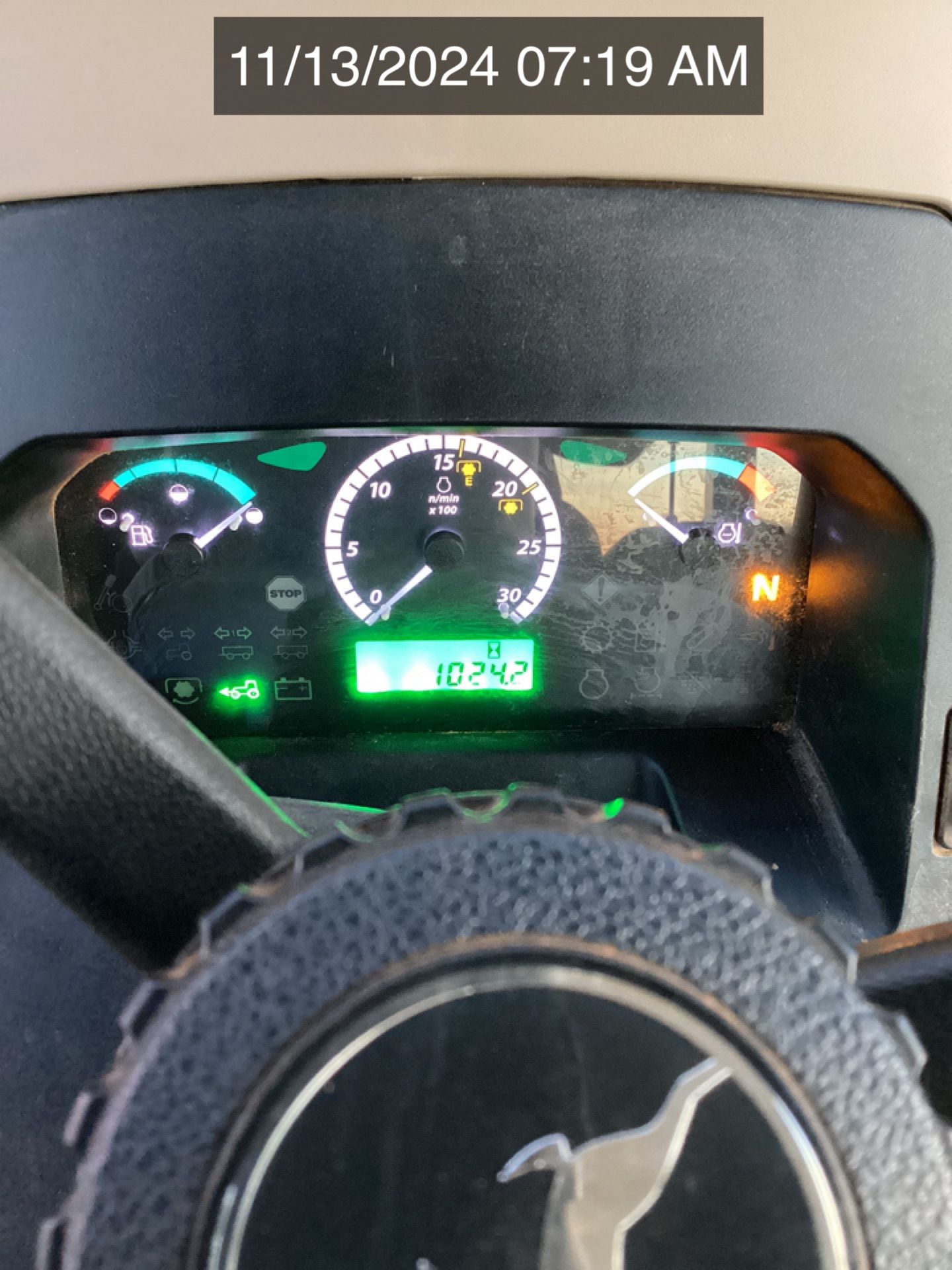 2022 JOHN DEERE 5065E Photo 6 Thumbnail