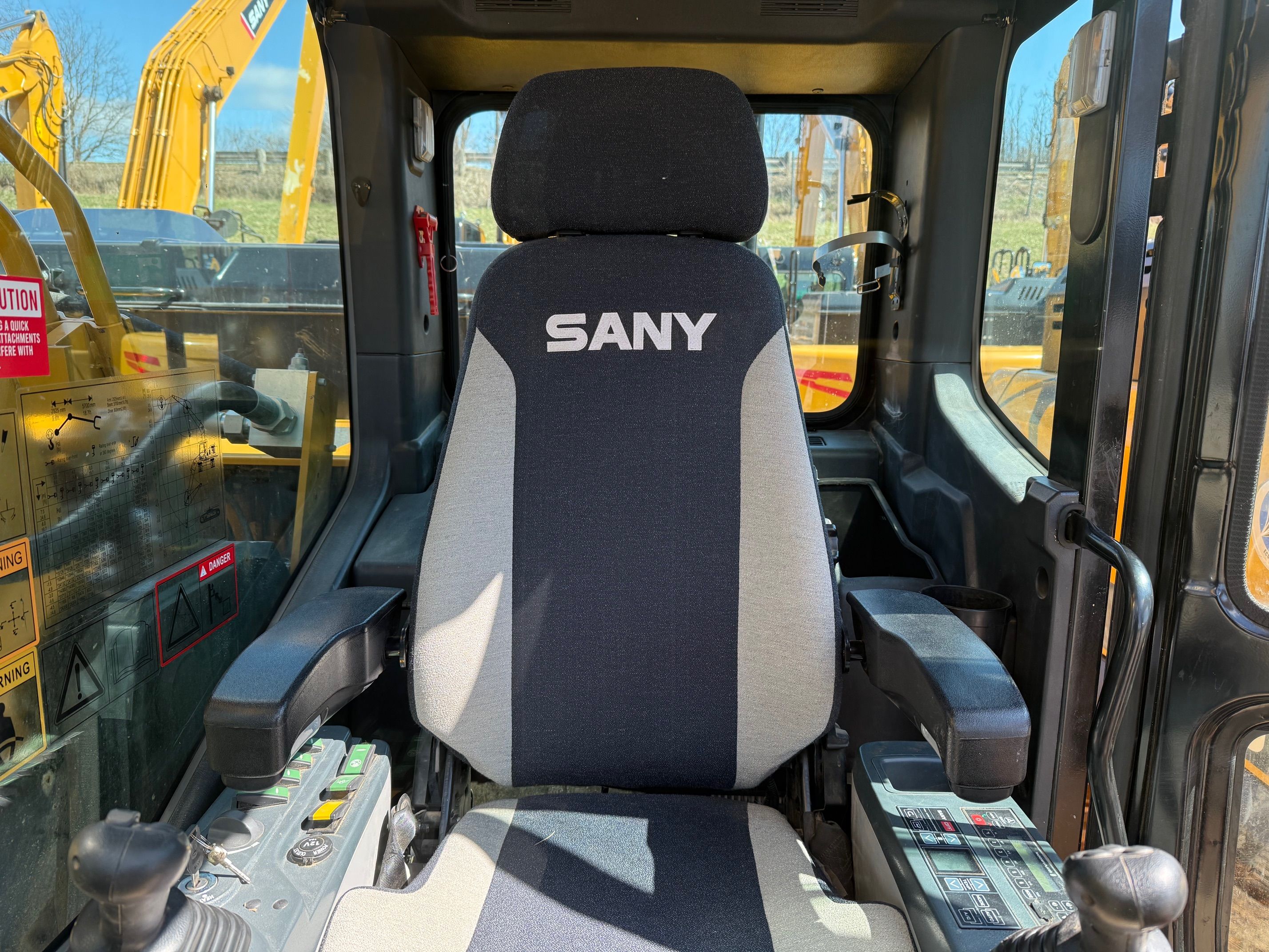 2022 SANY SY225C Photo 9 Thumbnail