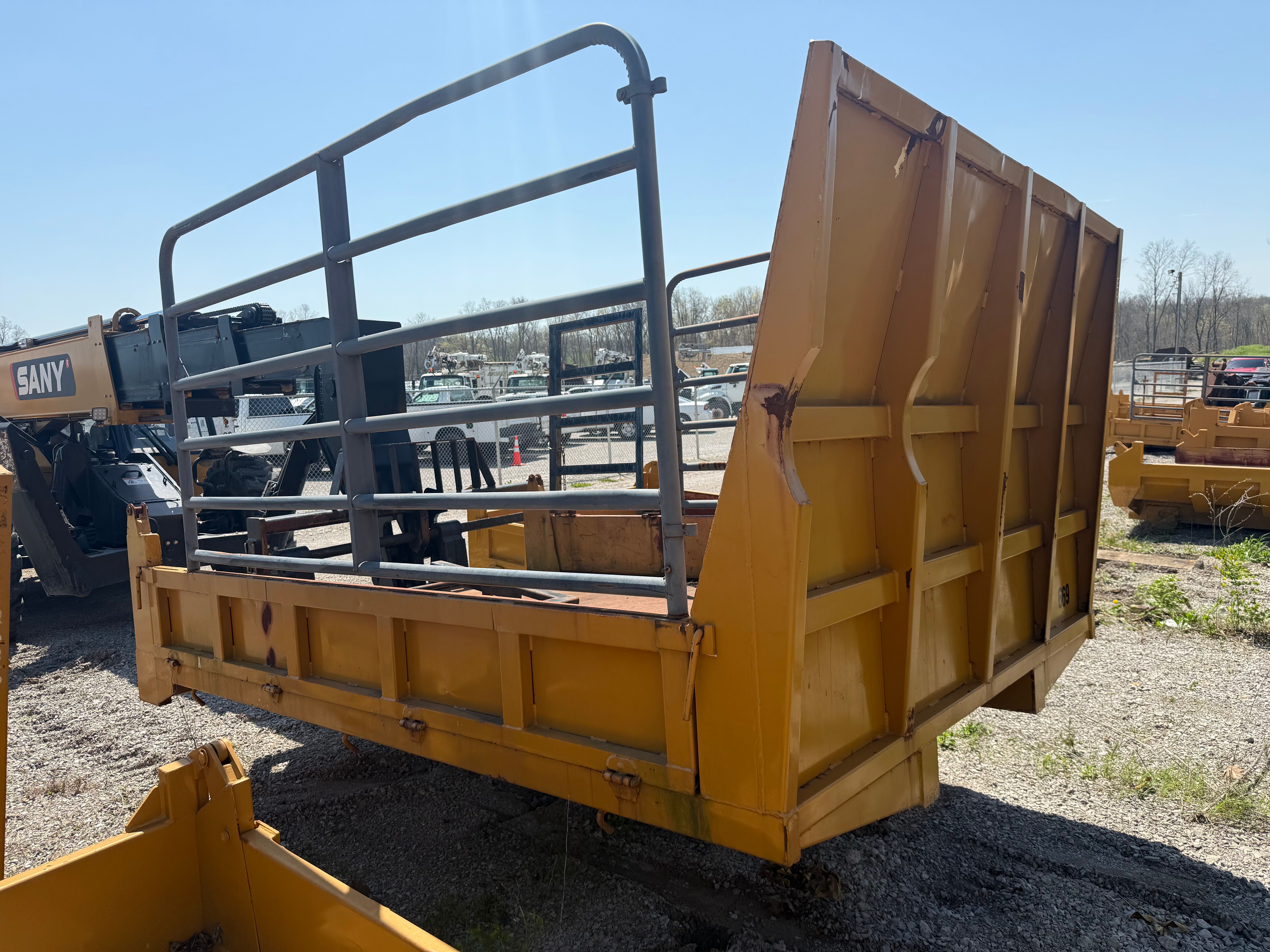 DUMP BED FOR MST 1500VD Photo 1 Thumbnail