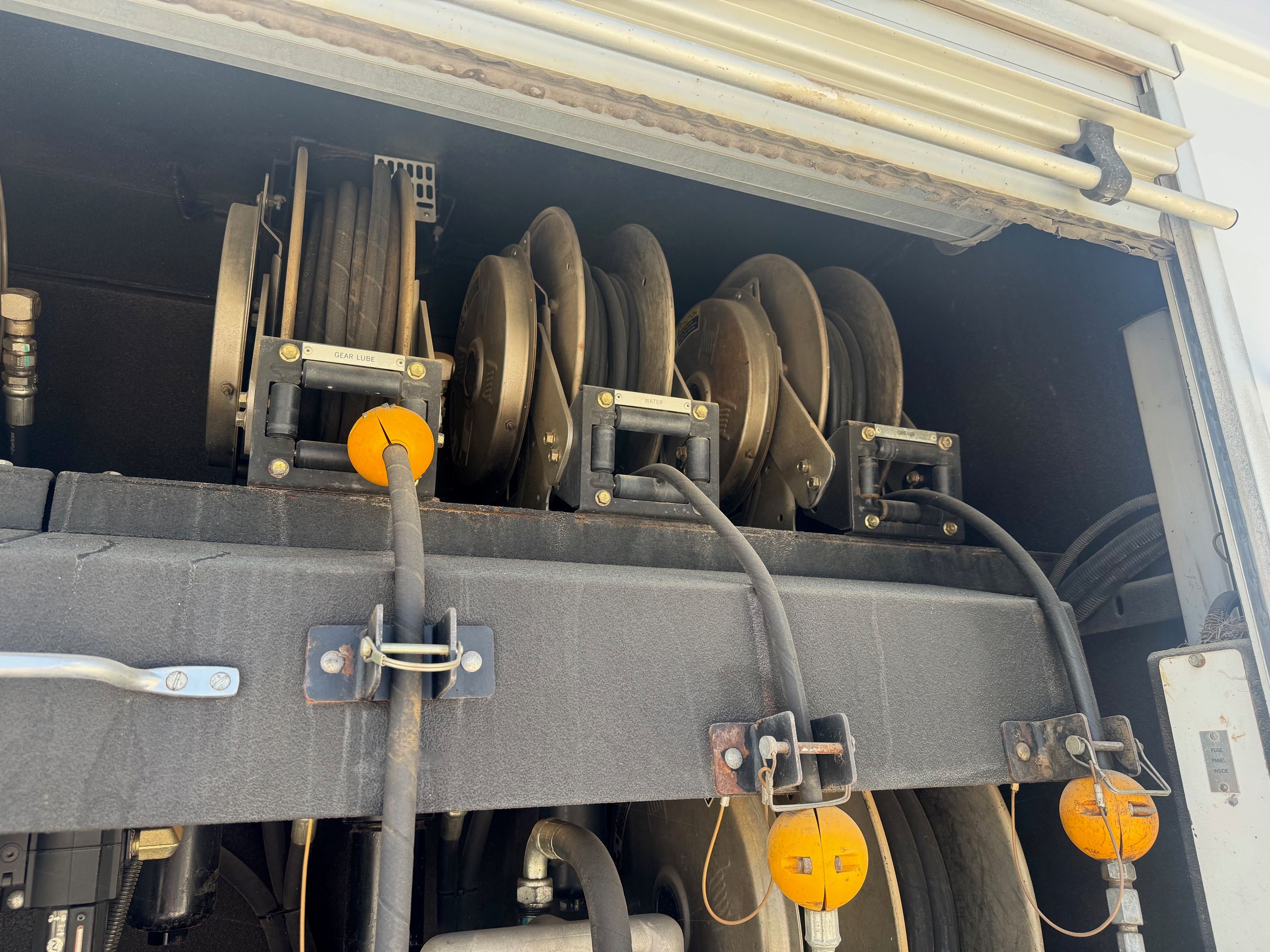 2007 STERLING LT8511 Photo 8 Thumbnail