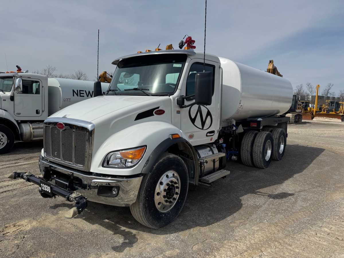 2025 PETERBILT 548 WATER Photo 1