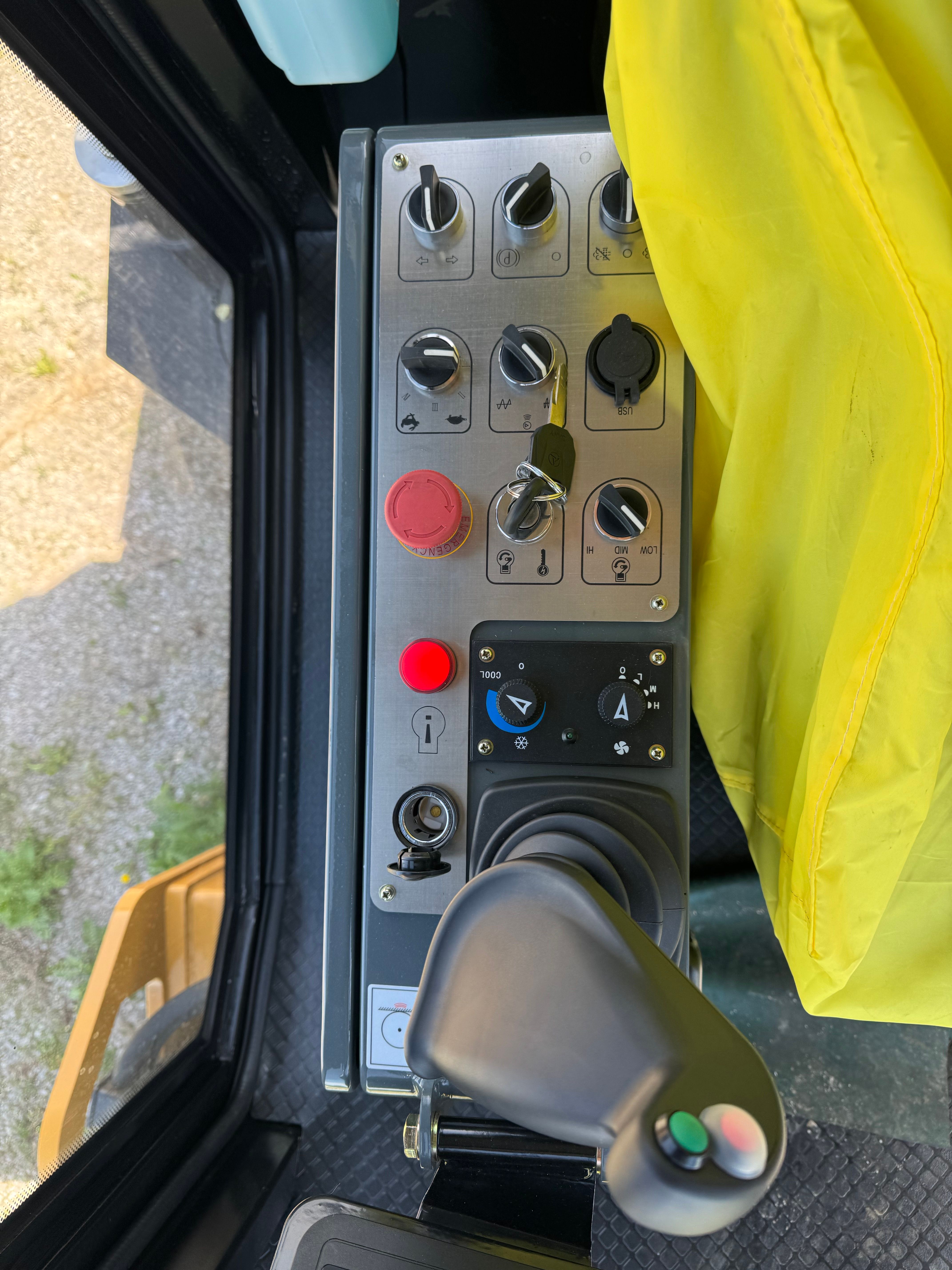 2025 SANY SSR120HT-CAB Photo 3 Thumbnail