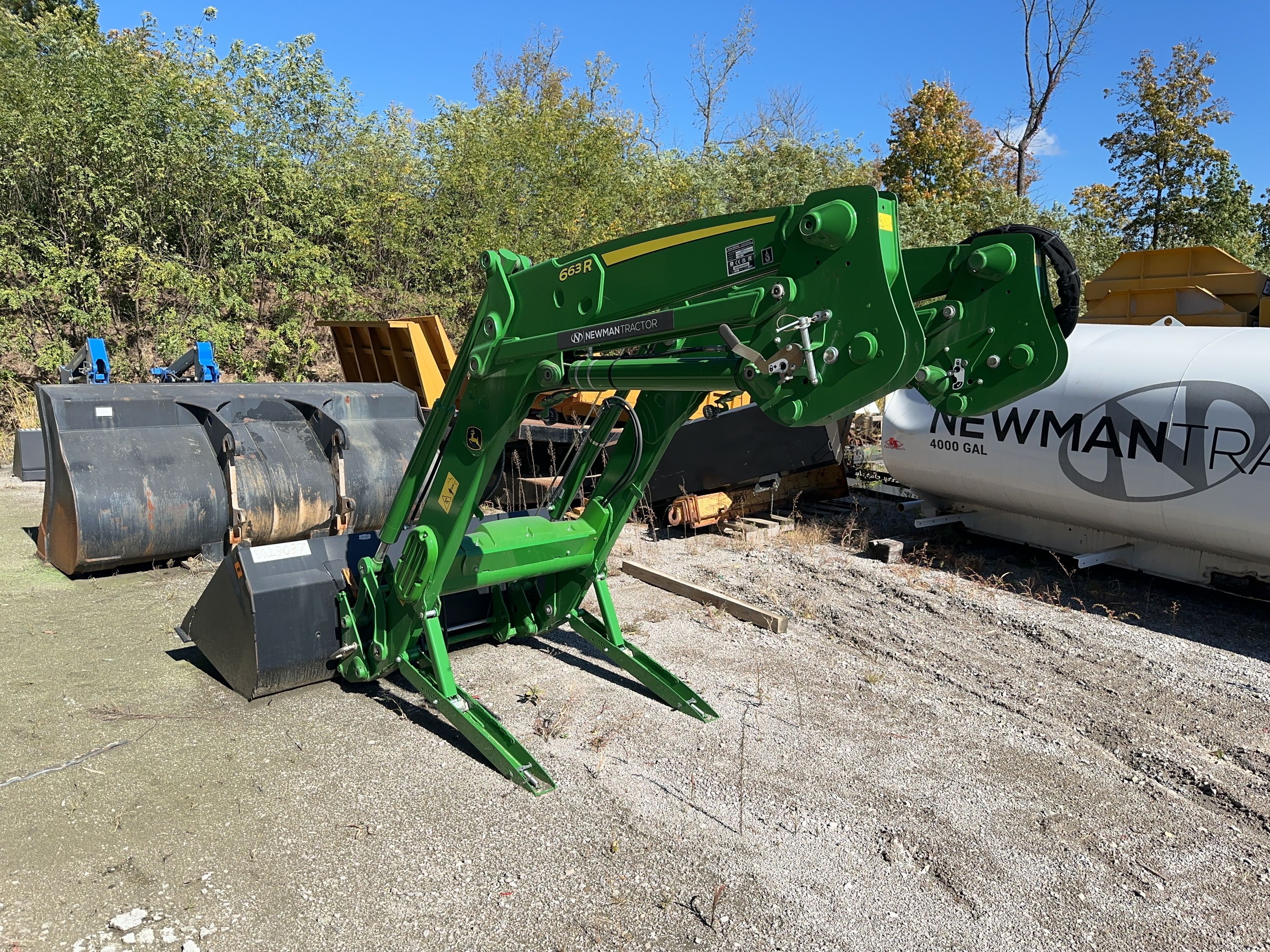 LOADER FOR JOHN DEERE 6195M Photo 4 Thumbnail