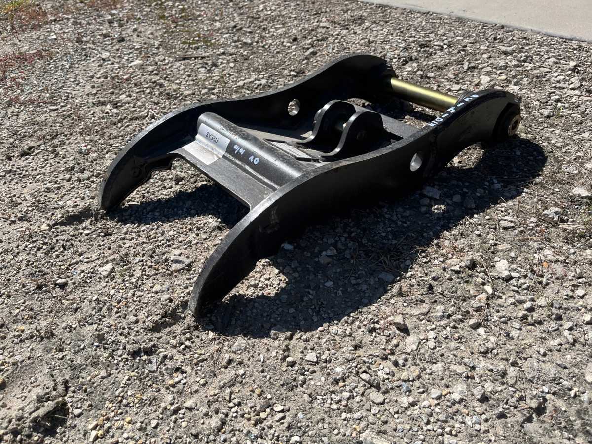 THS THUMB SHORT (NO QUICK COUPLER) FOR SY35U Photo 1