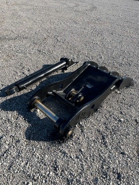 THUMB FOR SY265C (FOR USE W/ QUICK COUPLER) Photo 2 Thumbnail