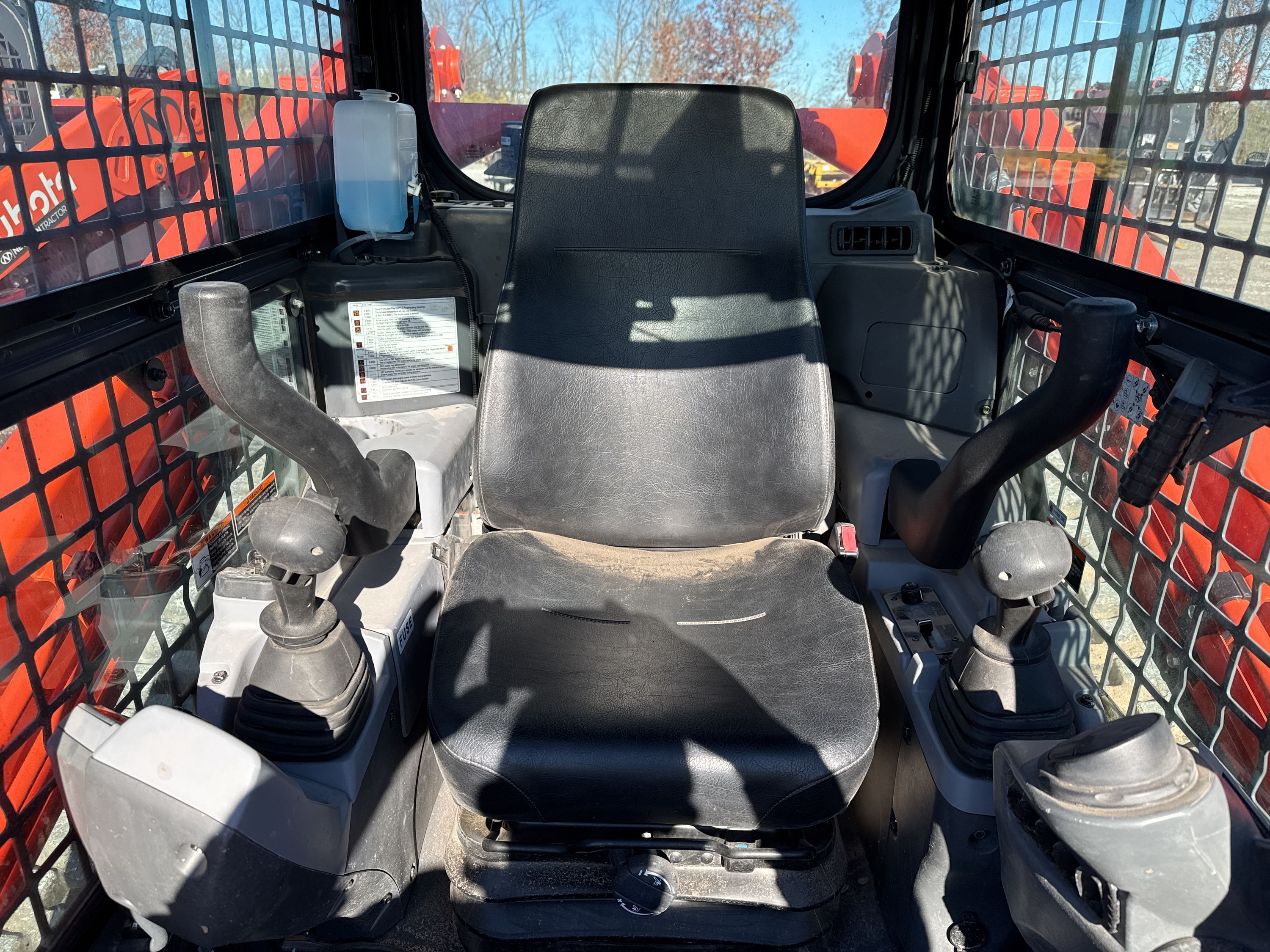 2024 KUBOTA SVL97-2HFC Photo 9 Thumbnail