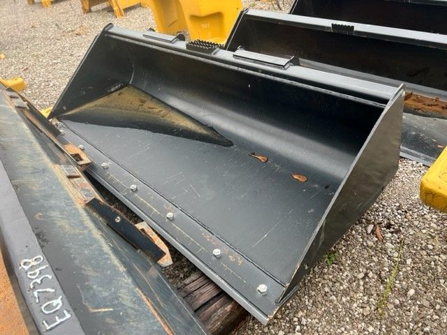 84" SKID STEER BUCKET Photo 3 Thumbnail