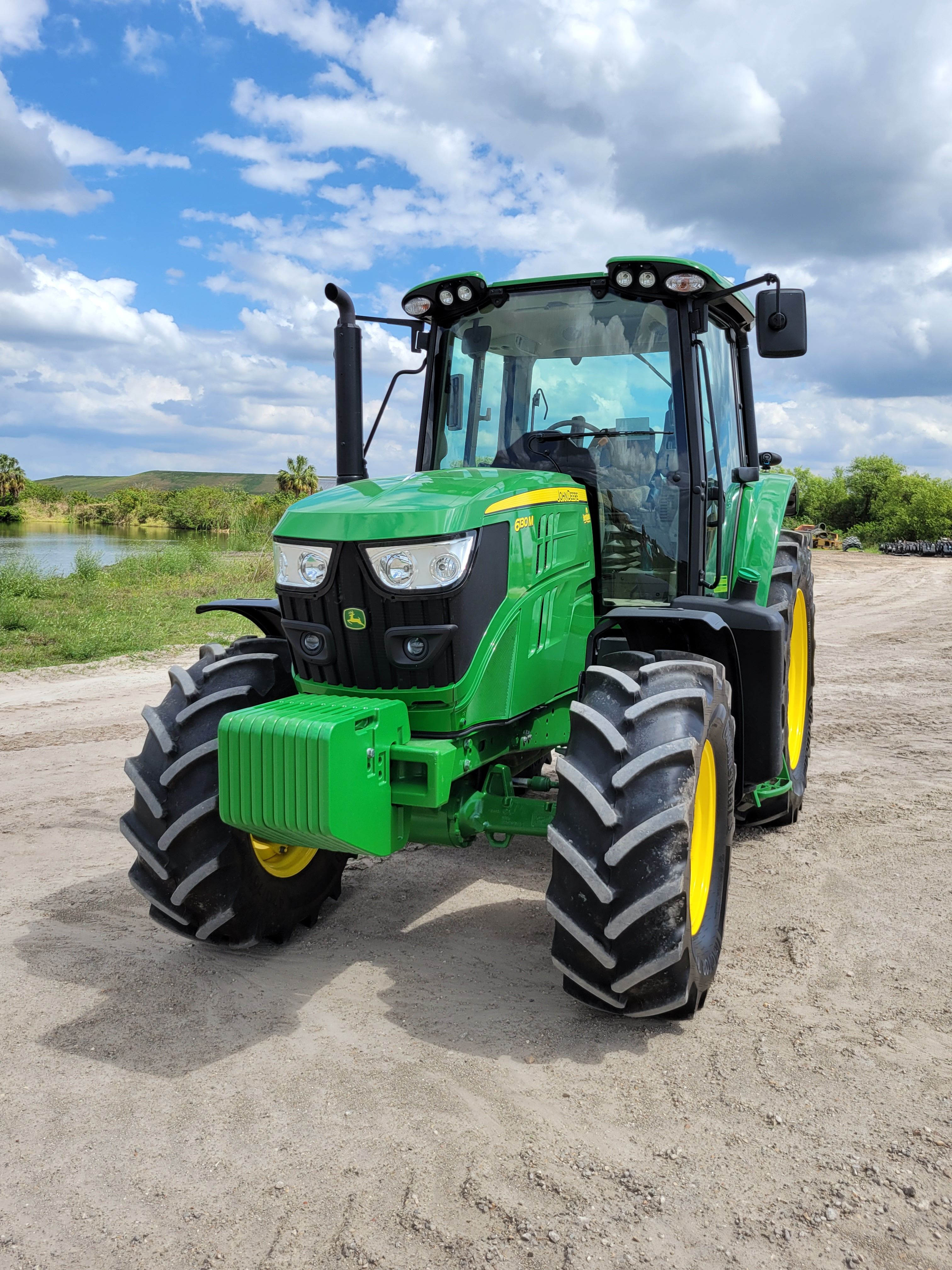 2021 JOHN DEERE 6130M Photo 1 Thumbnail