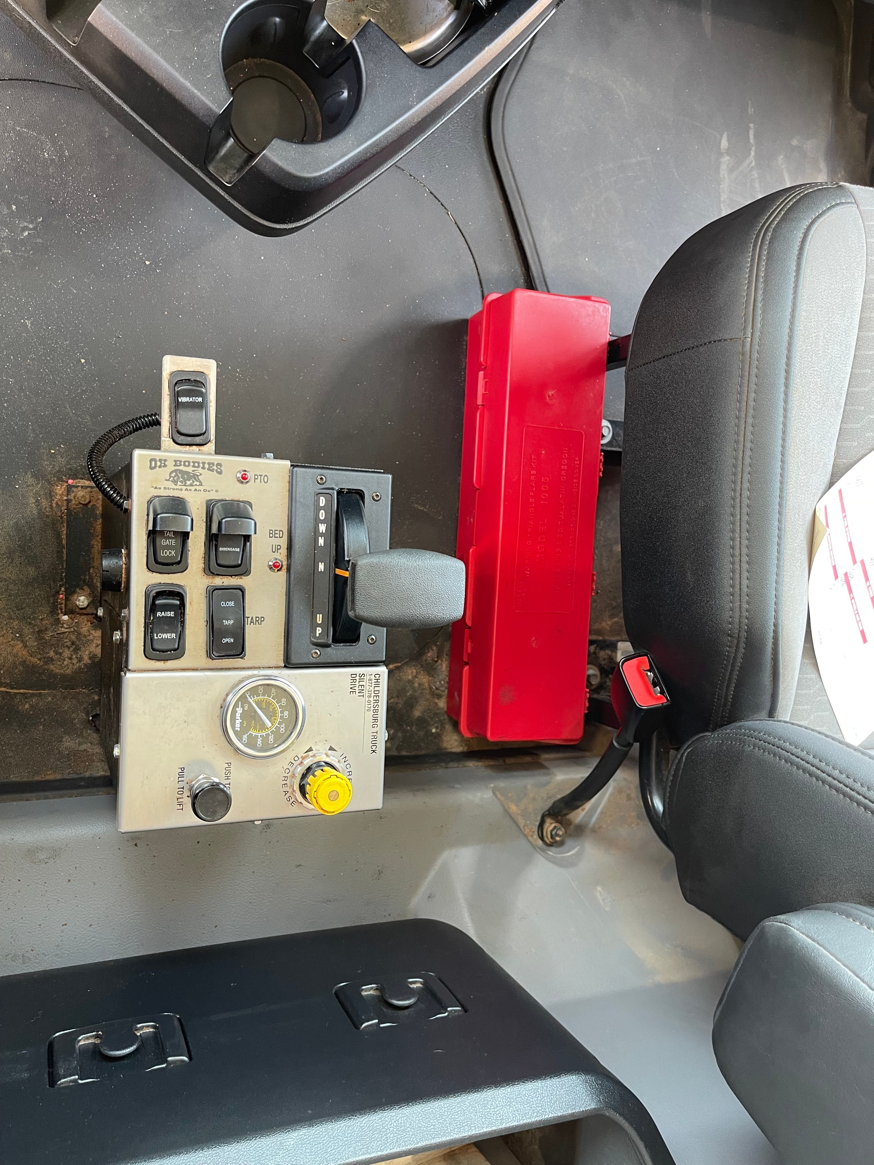 2021 MACK GR64F Photo 8 Thumbnail