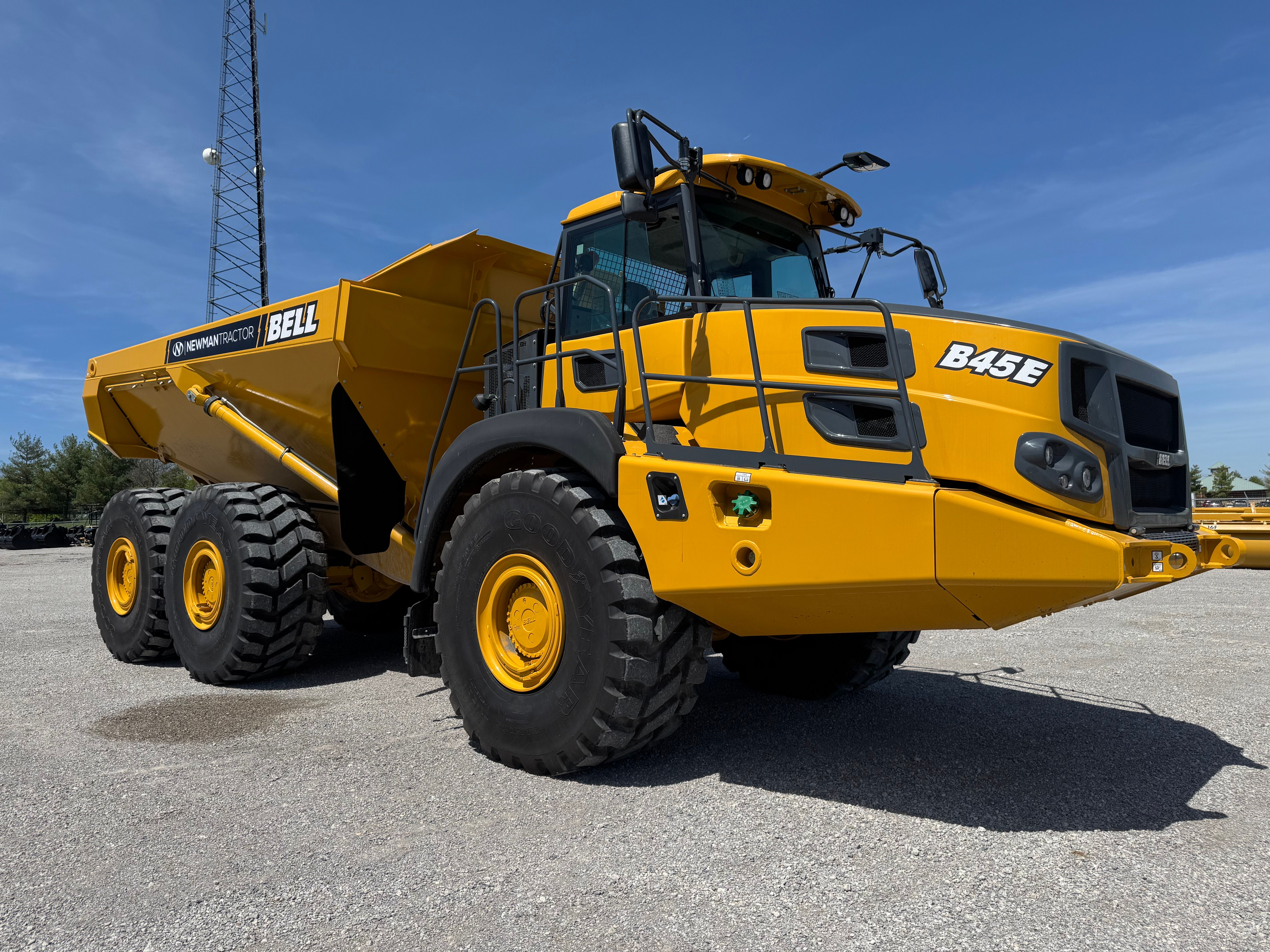 2025 BELL B45E Photo 10 Thumbnail